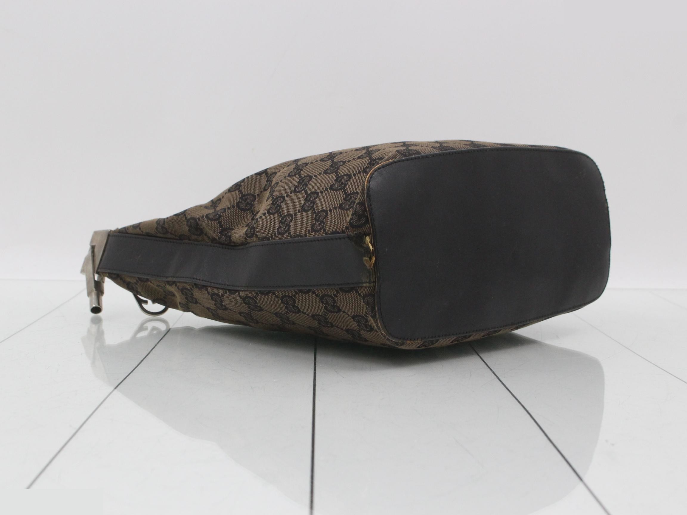 GG Canvas Shoulder Bag — view 5