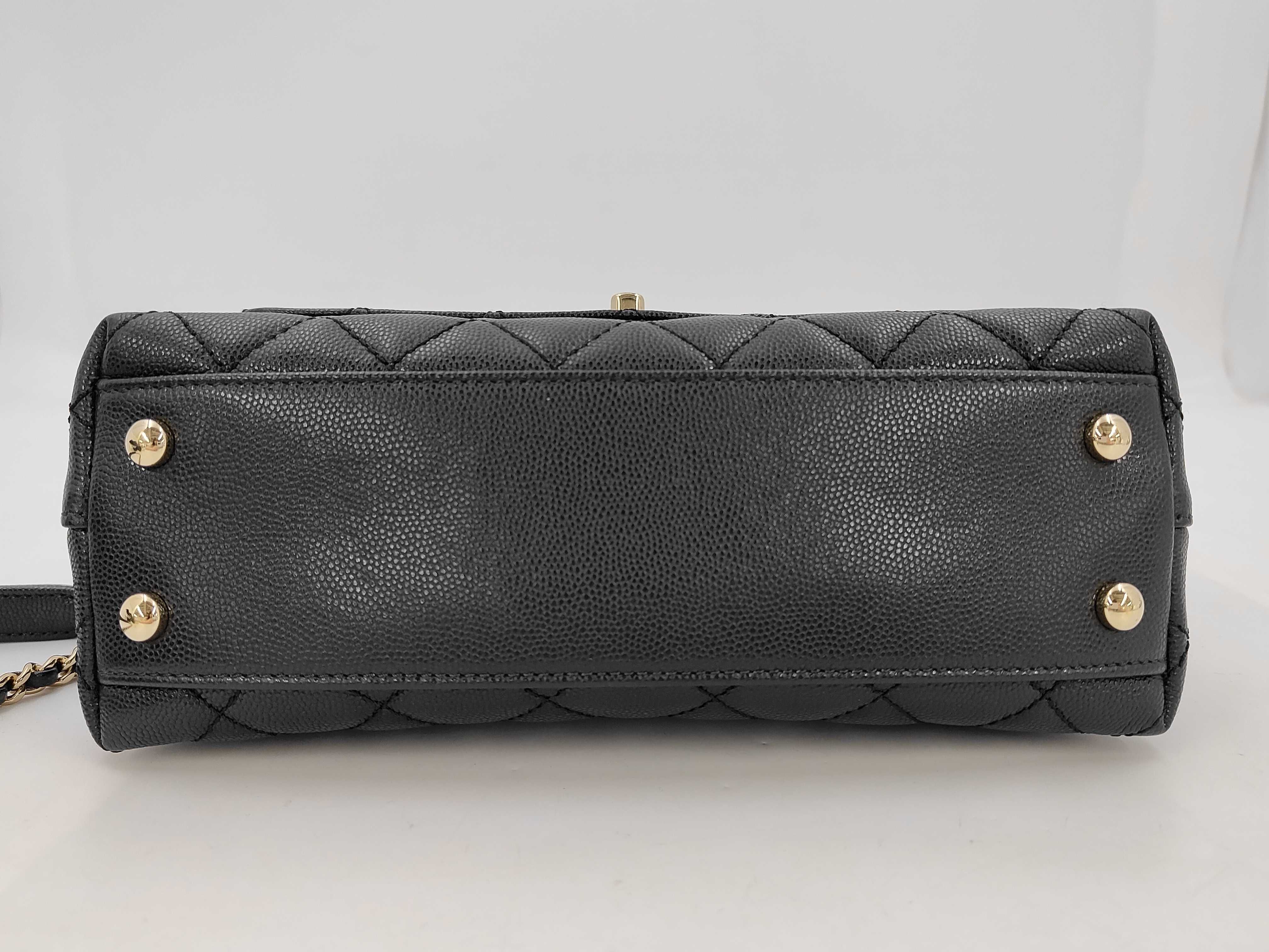 Matelassé Caviar Skin Coco Handle Black 2-way Chain Shoulder Bag — view 7