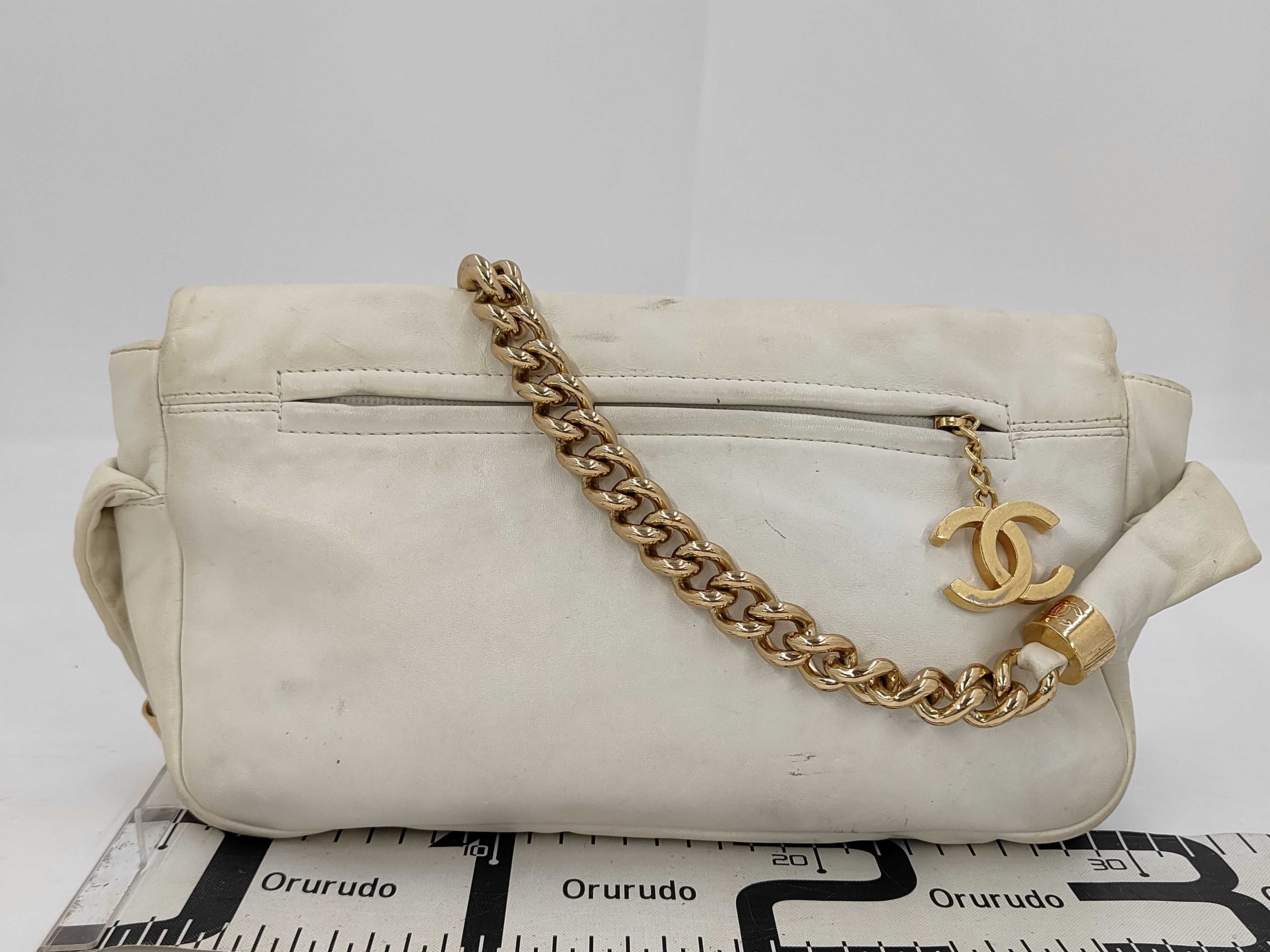 One-Shoulder White Shoulder Bag — view 2
