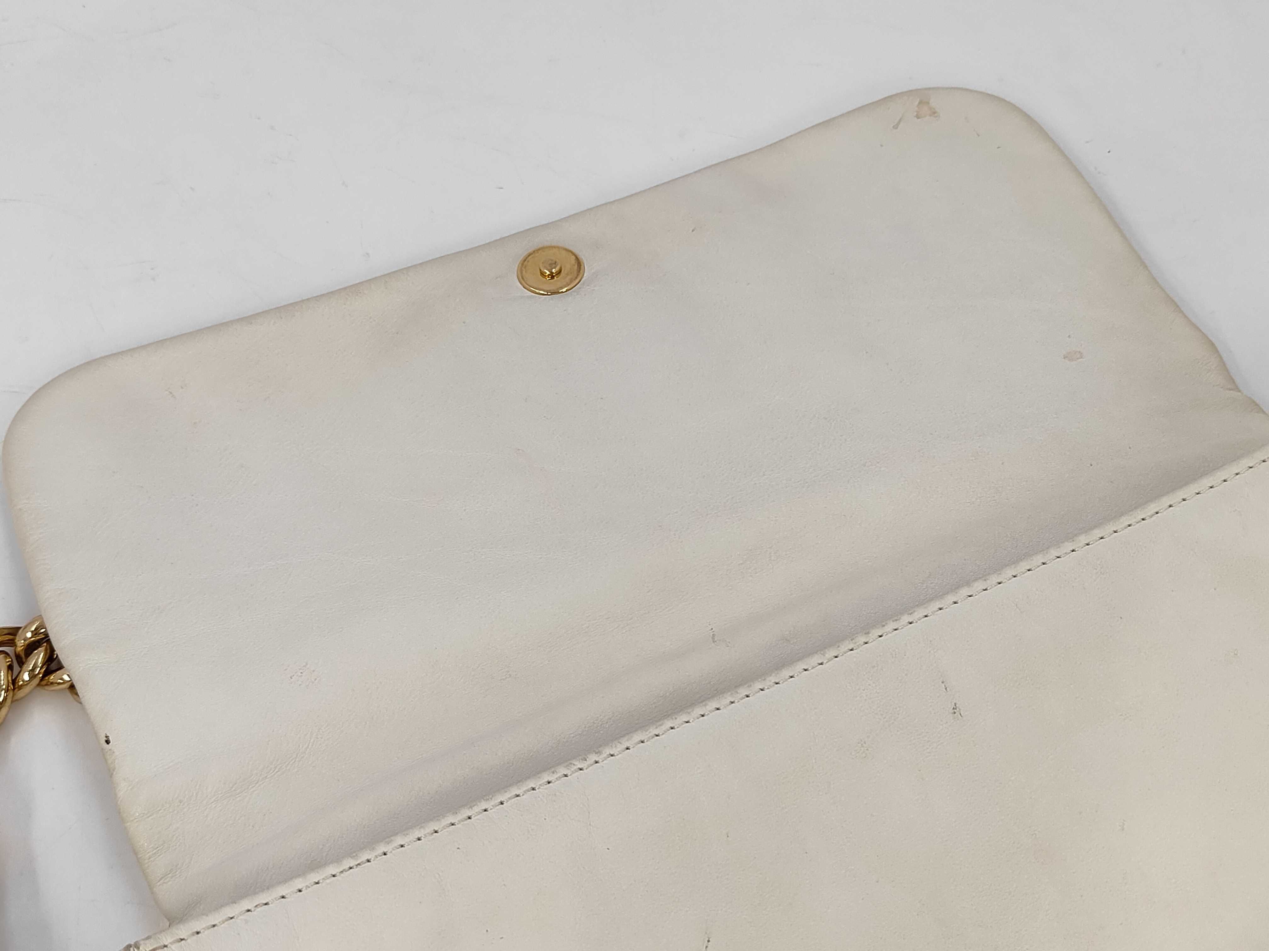 One-Shoulder White Shoulder Bag — view 12