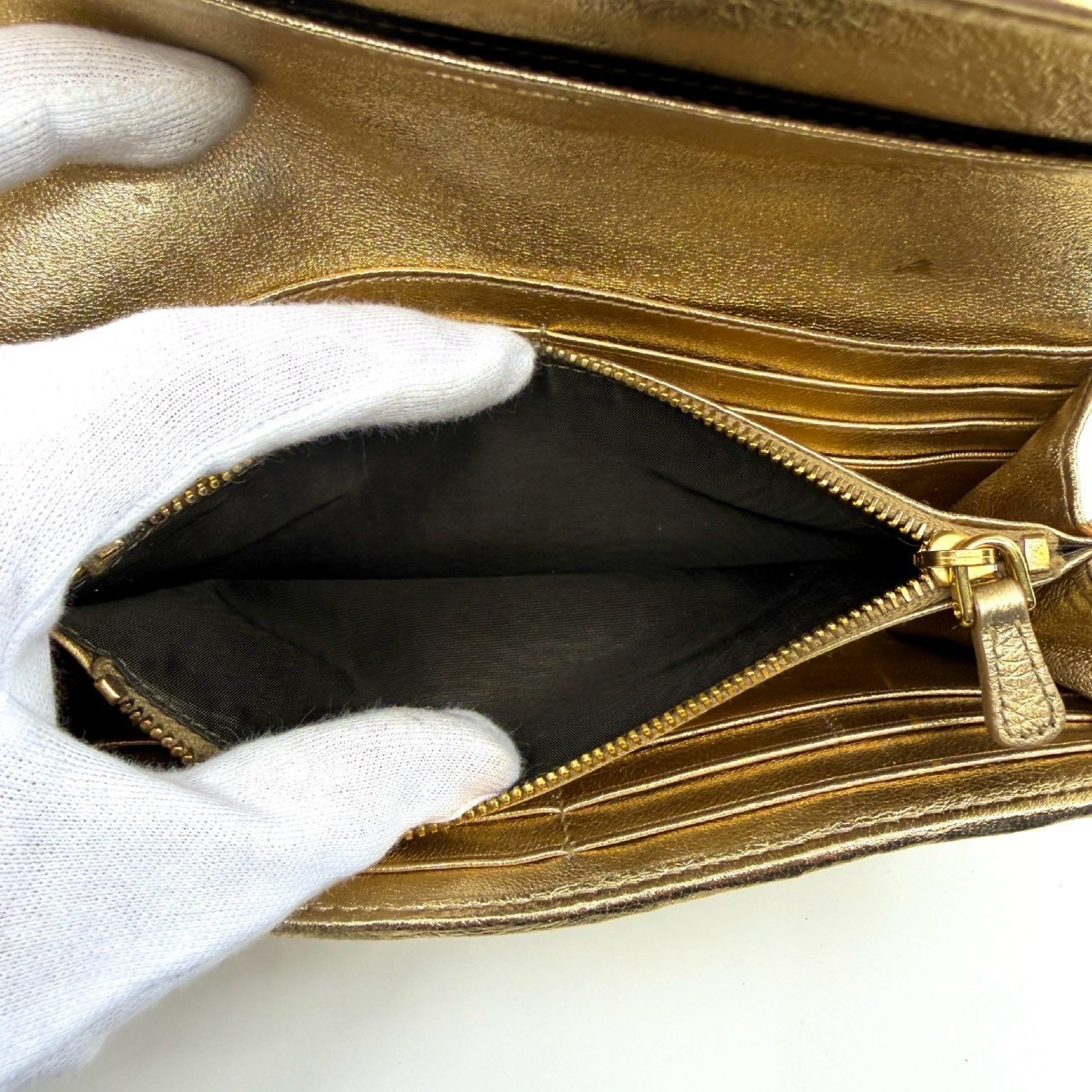 long wallet, Matelassé, gold wallet — view 3