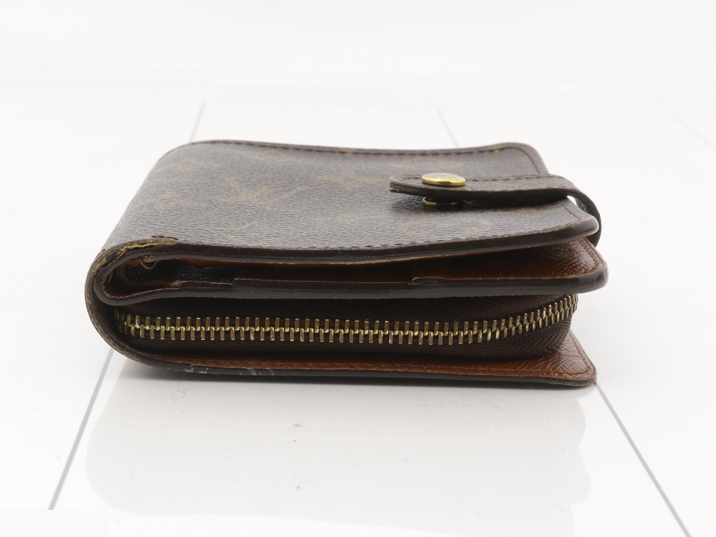 folding wallet — view 3