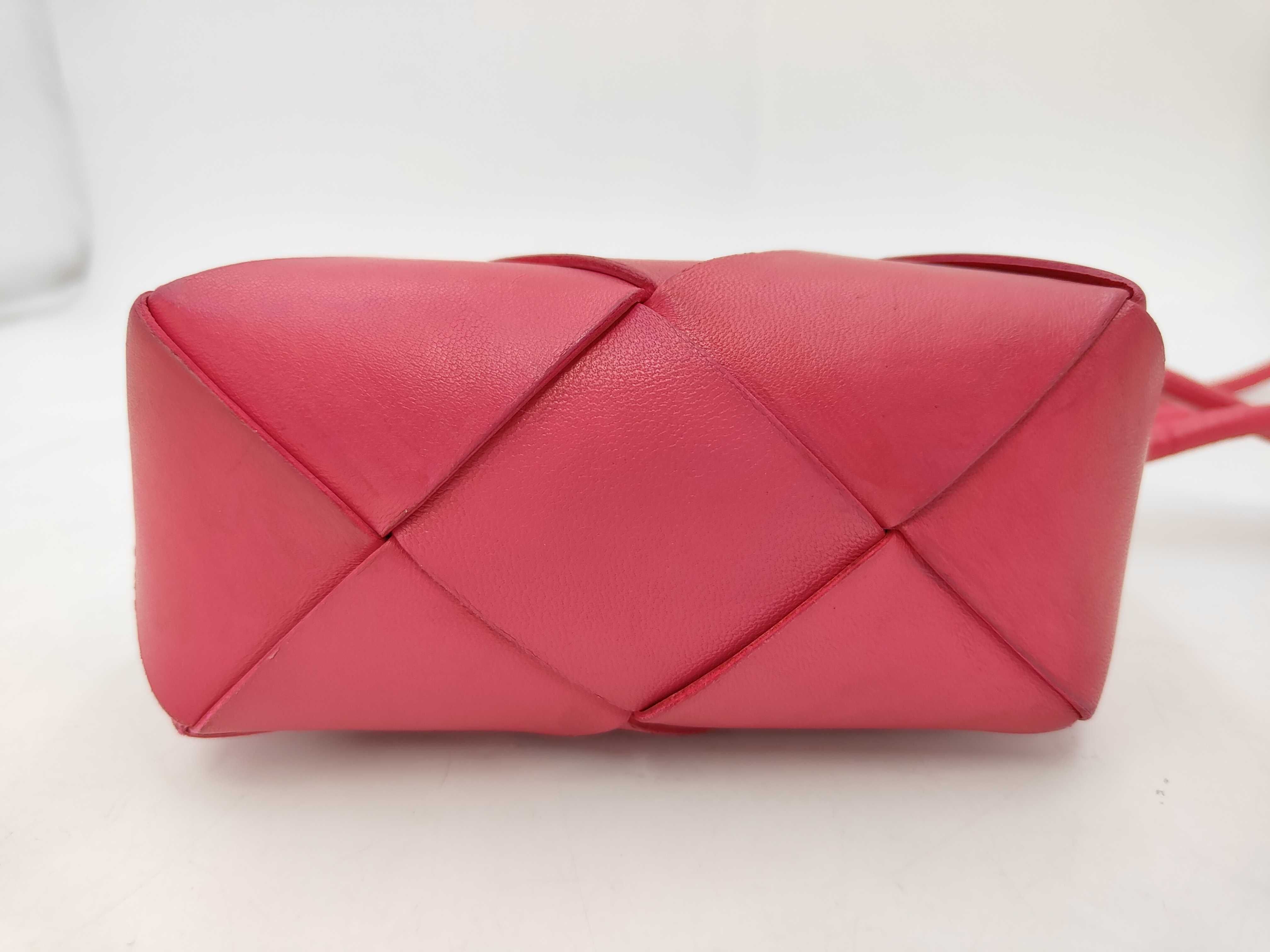 Intrecciato Bottega Veneta Shoulder Bag — view 7