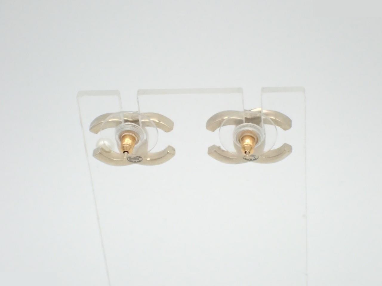 Coco Mark Pearl Earrings — view 2