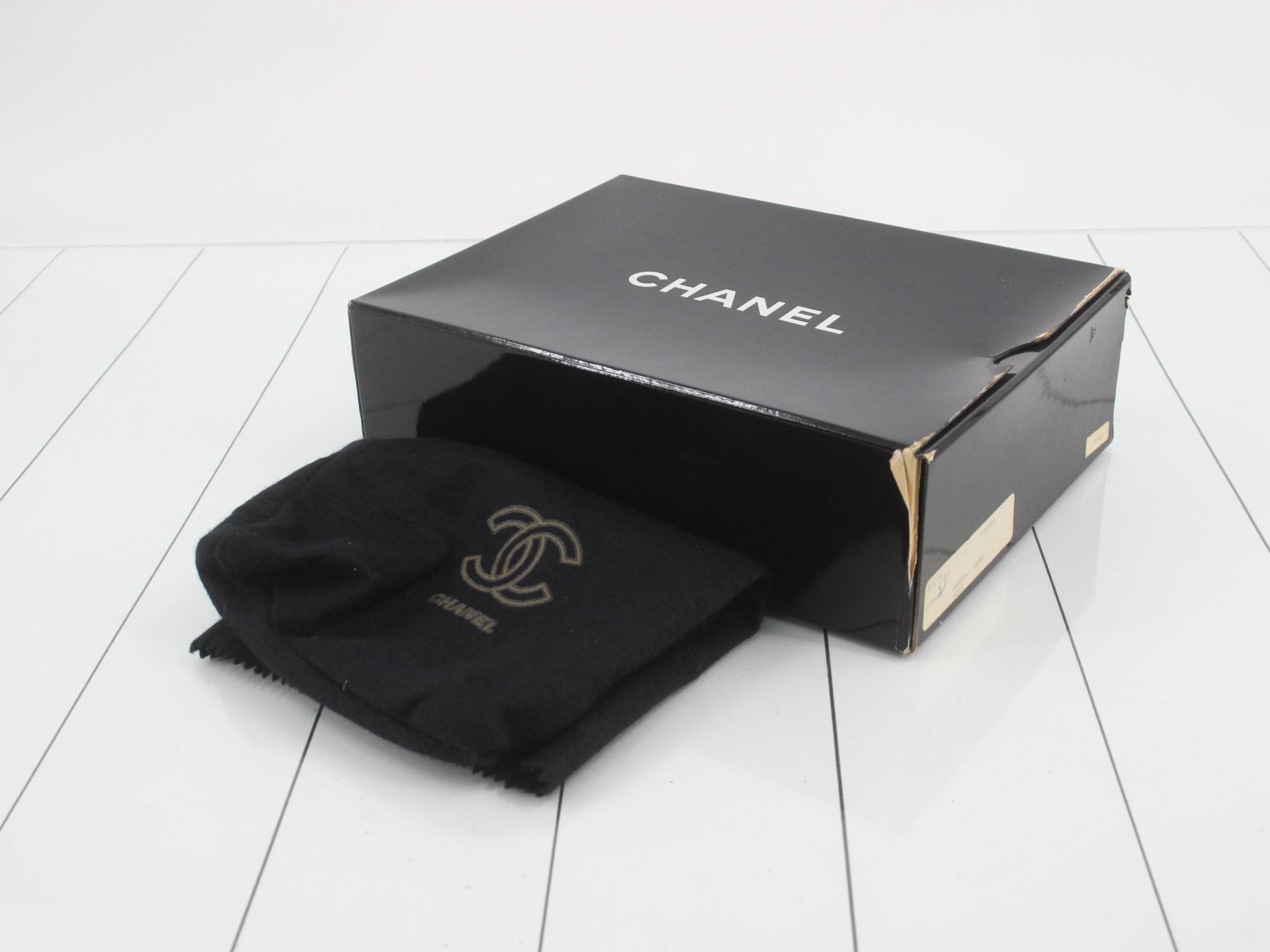 Half Moon Chain Shoulder Bag, Box, Dust Bag — view 7
