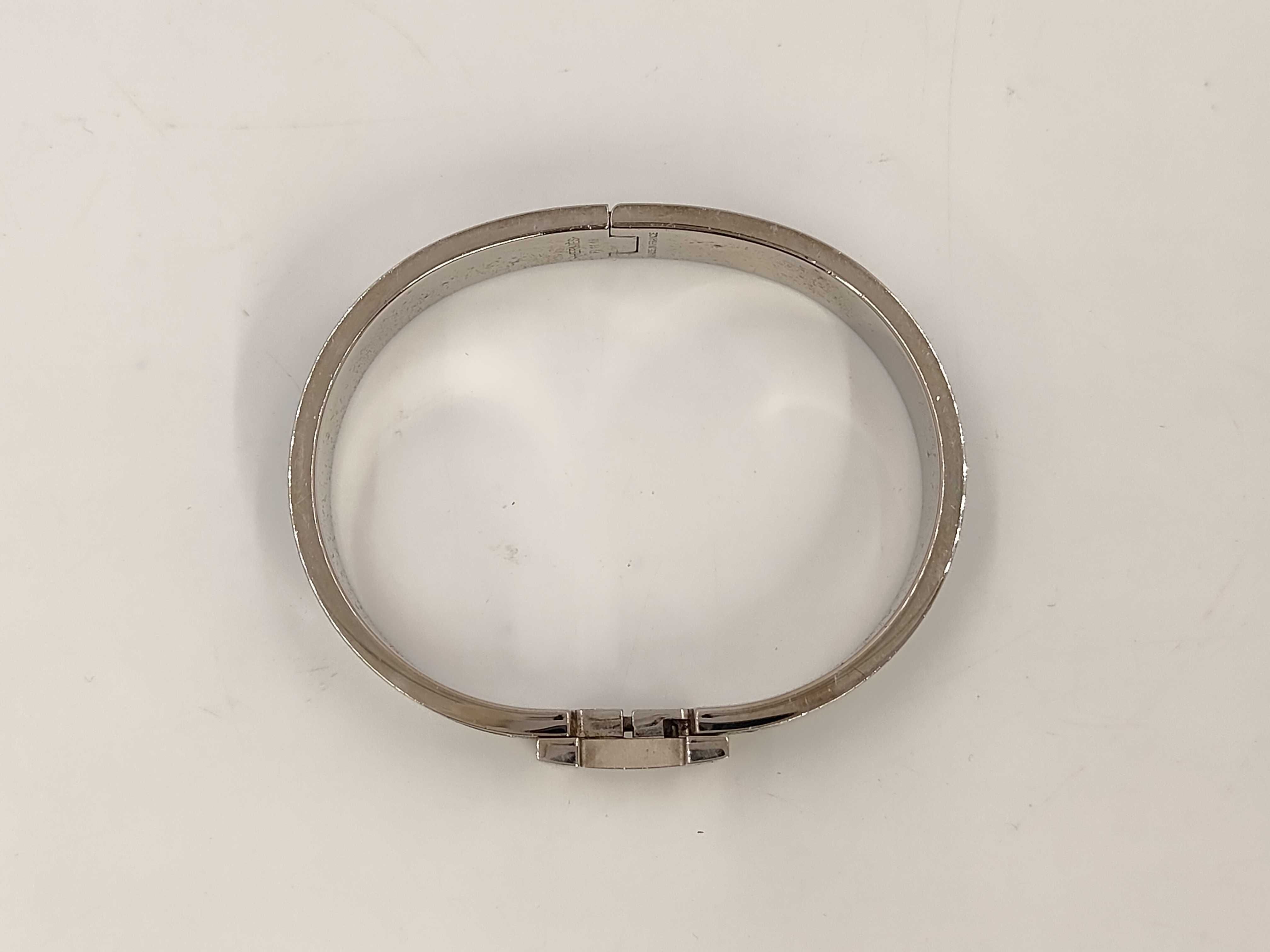 Click Crack Silver Bracelet Bracelet/Bangle — view 2