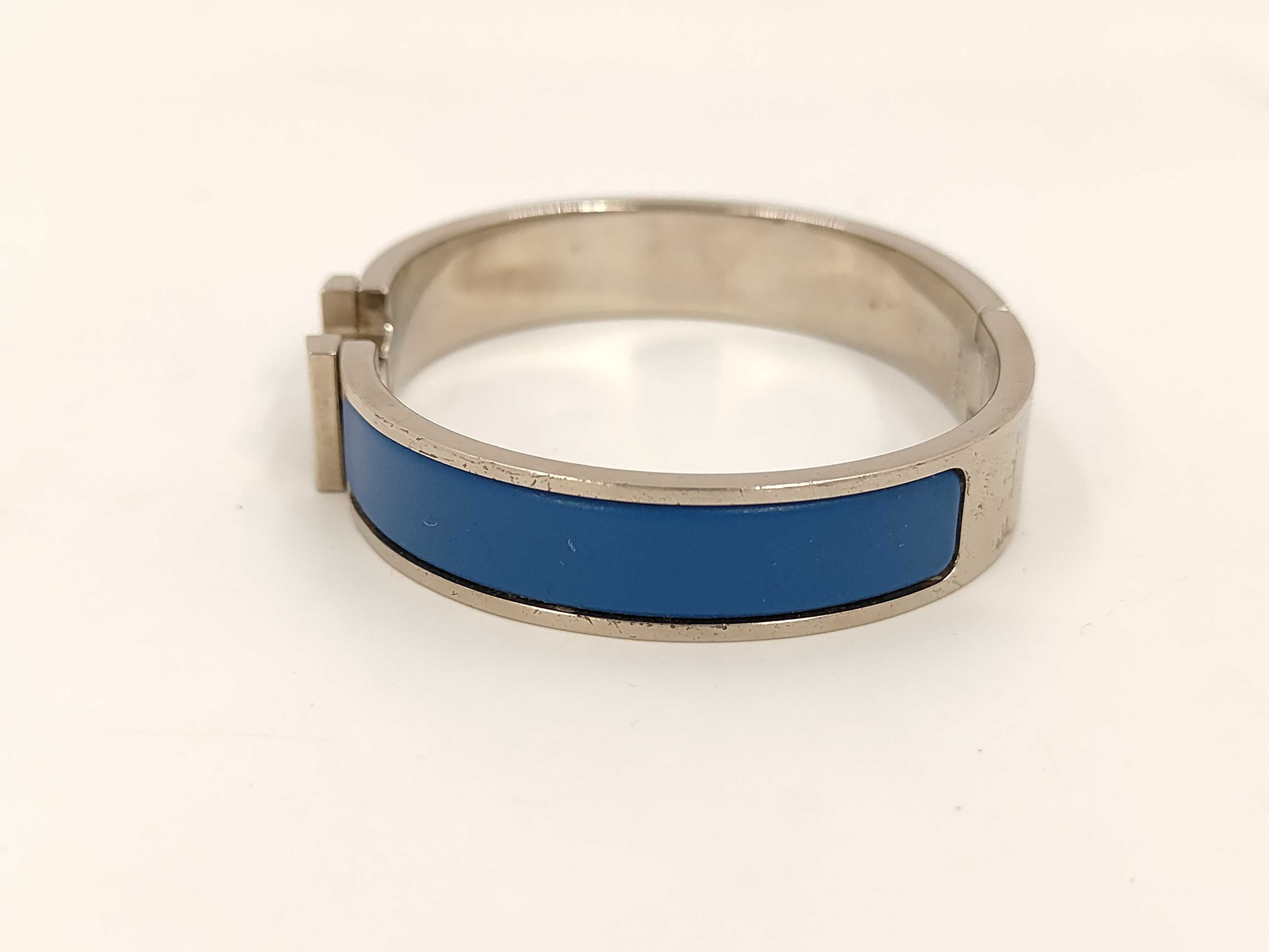 Click Crack Silver Bracelet Bracelet/Bangle — view 3