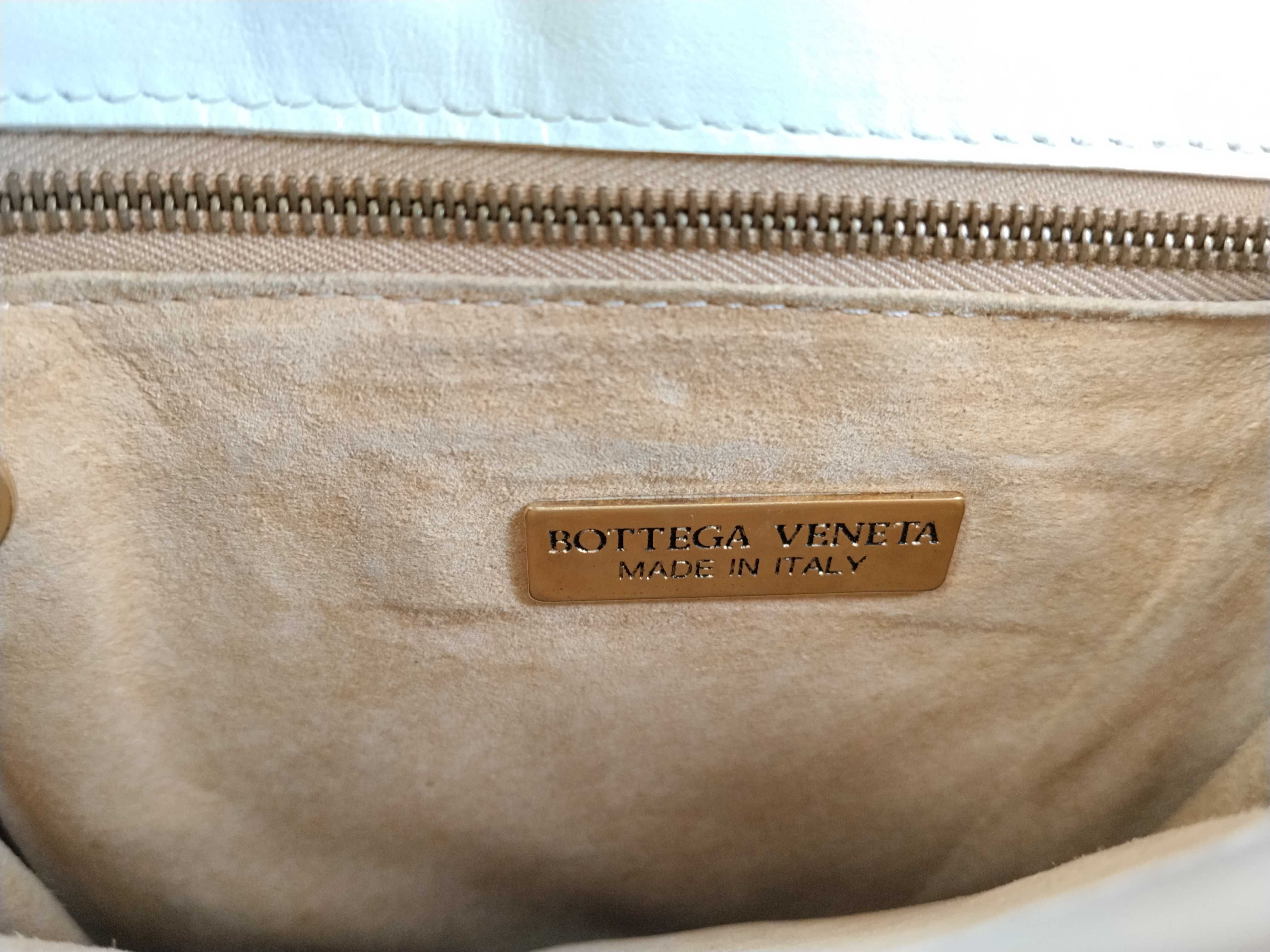 Intrecciato Shoulder Bag — view 11
