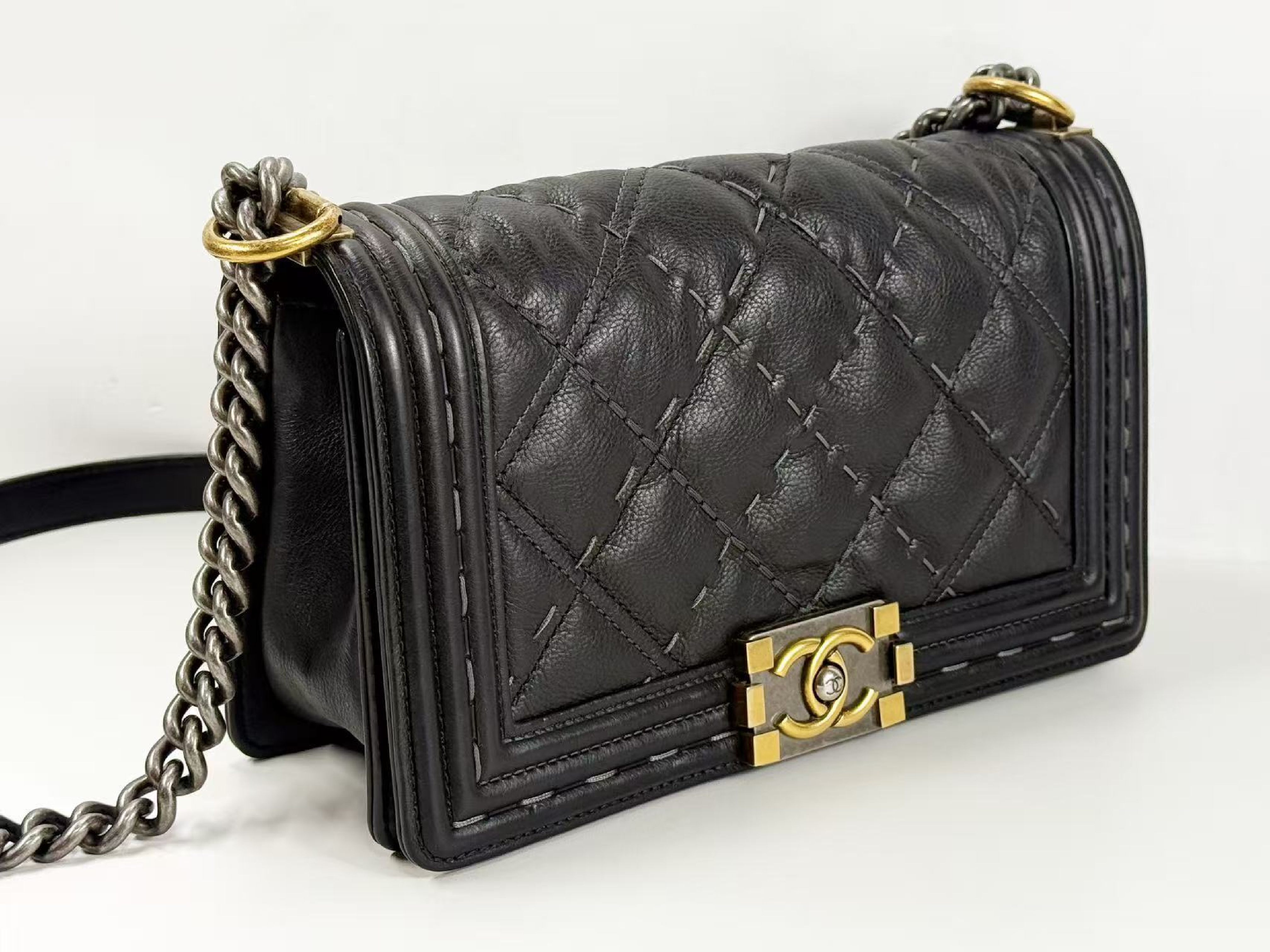 Black Boy S Caviar Leather Matelassé Shoulder Bag, W25/H15/D7cm (approx.), serial number in the 21st range, with protective seal, two-tone vintage hardware, 21116088. — view 6
