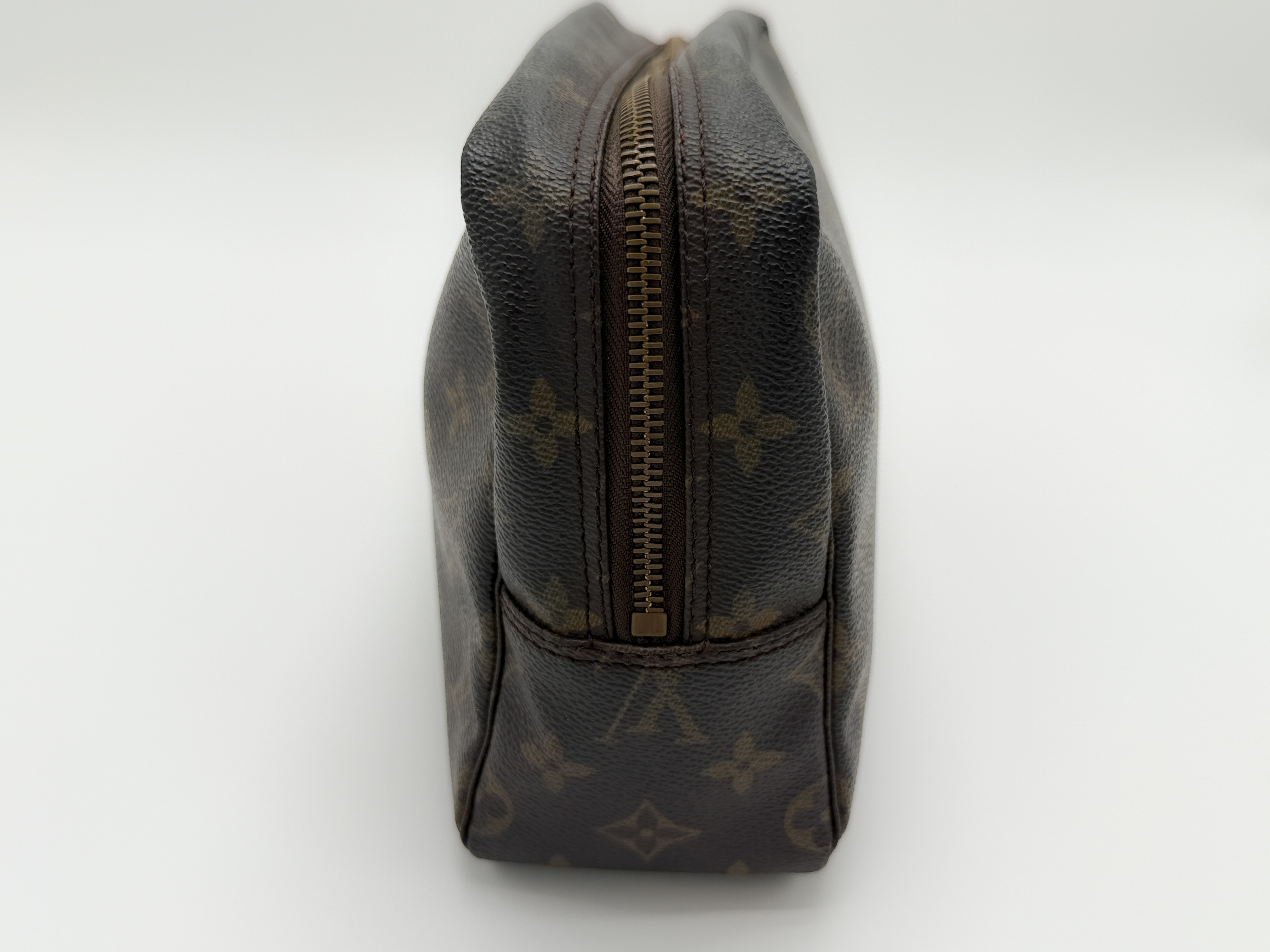 Monogram M47522 Trousse Toilette 28 Pouch — view 4