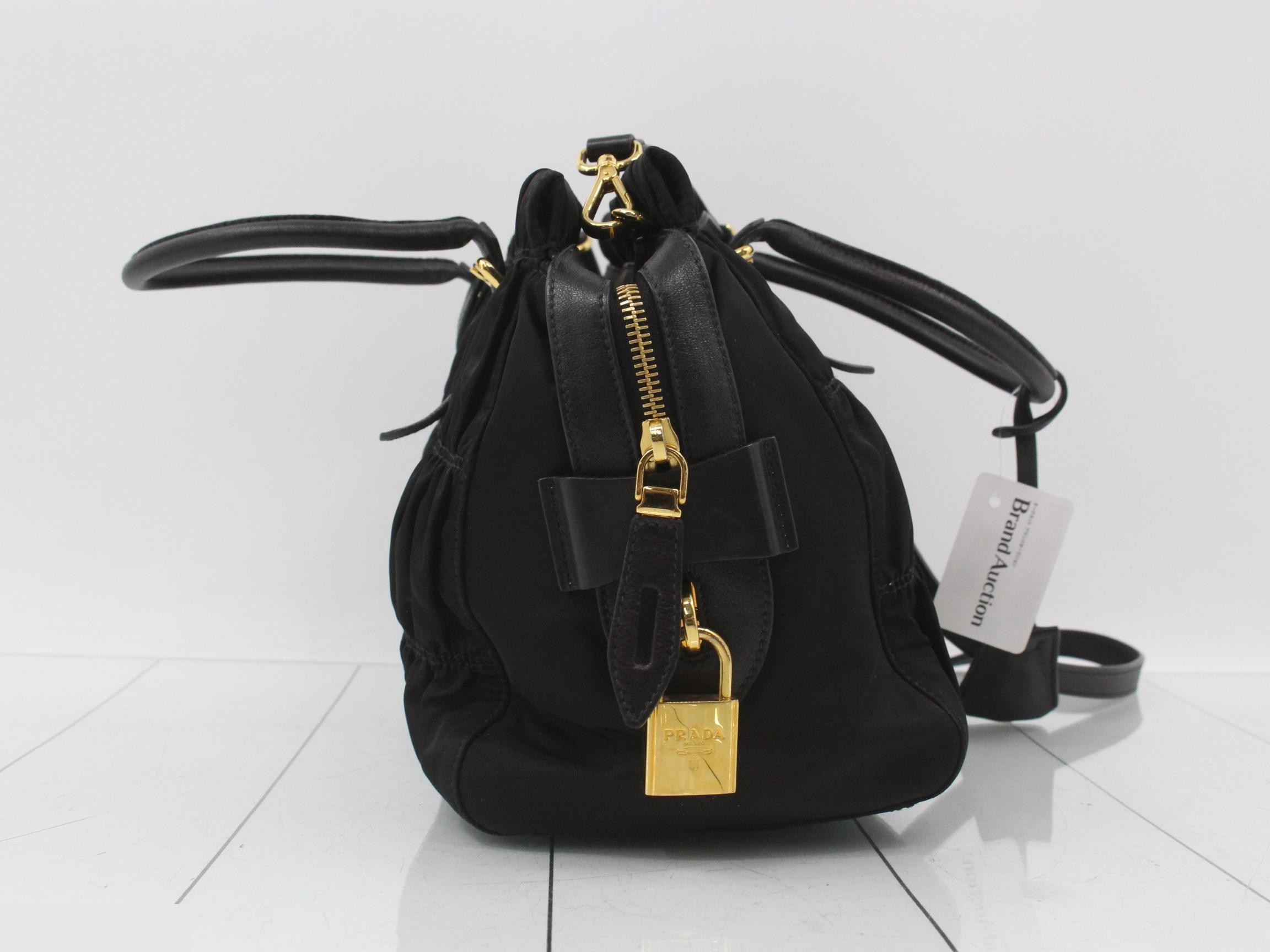 Gathered tote bag, 2-way bag, with shoulder strap. — view 4