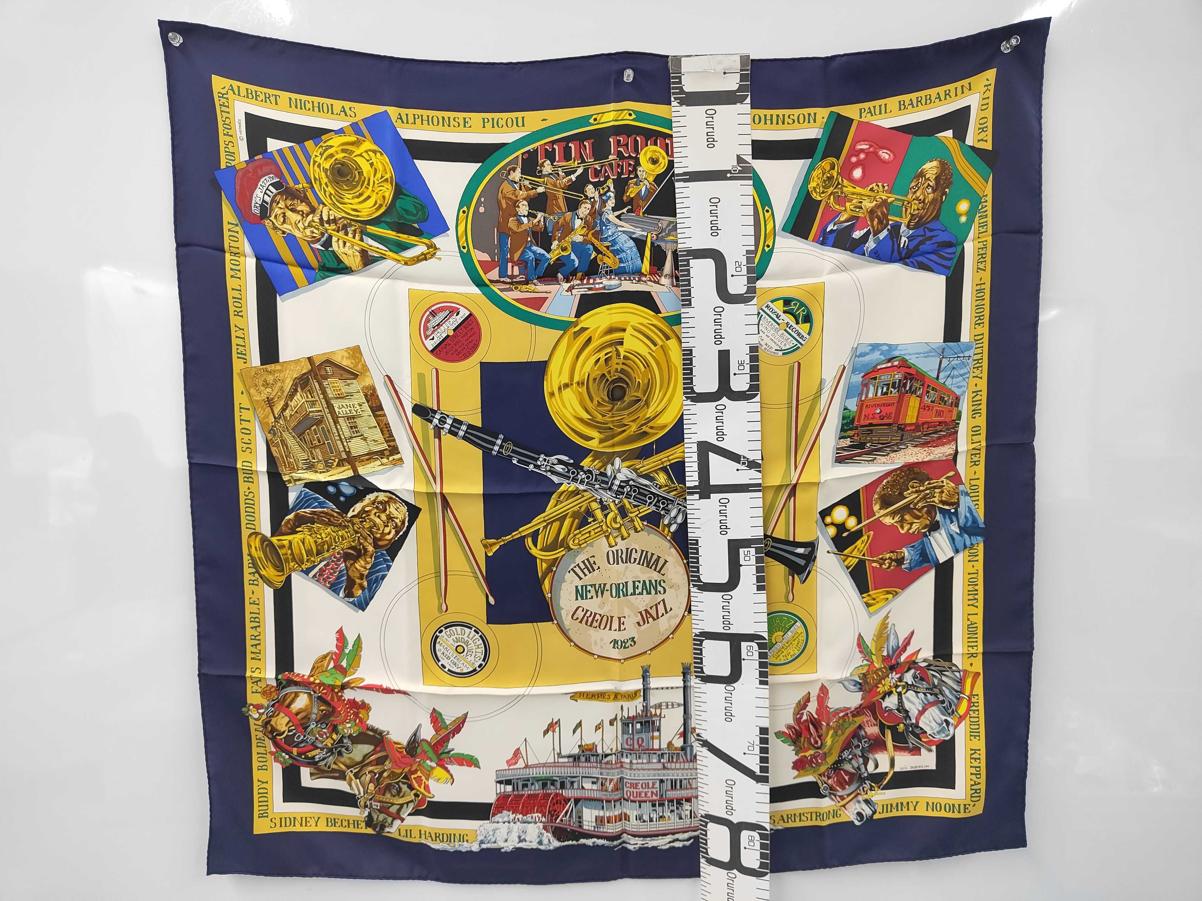 scarf carré and other accessories — view 2