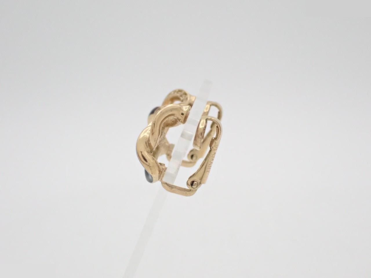 gold earrings — view 3