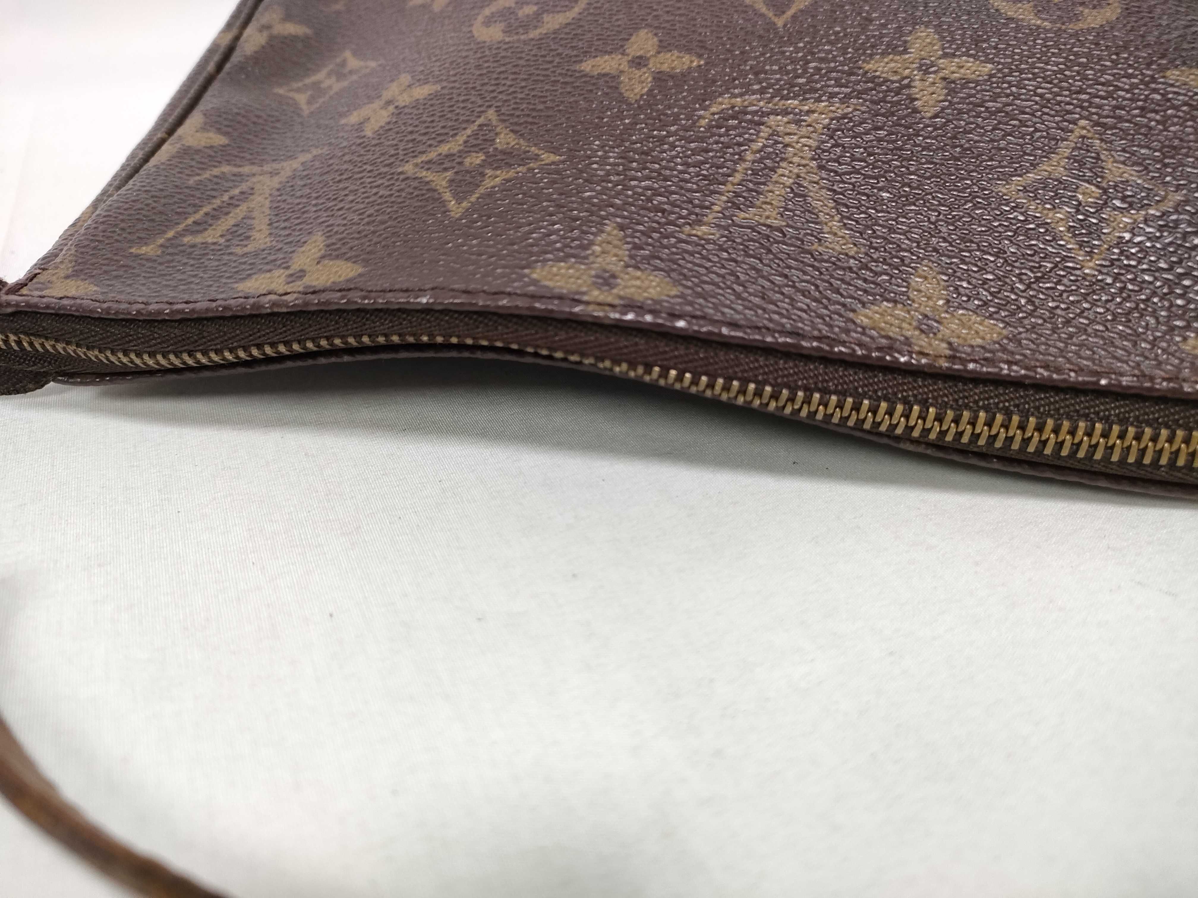 Monogram Louis Vuitton Monogram Pochette Accessoires Accessory Pouch Handbag M51980 Pouch — view 9