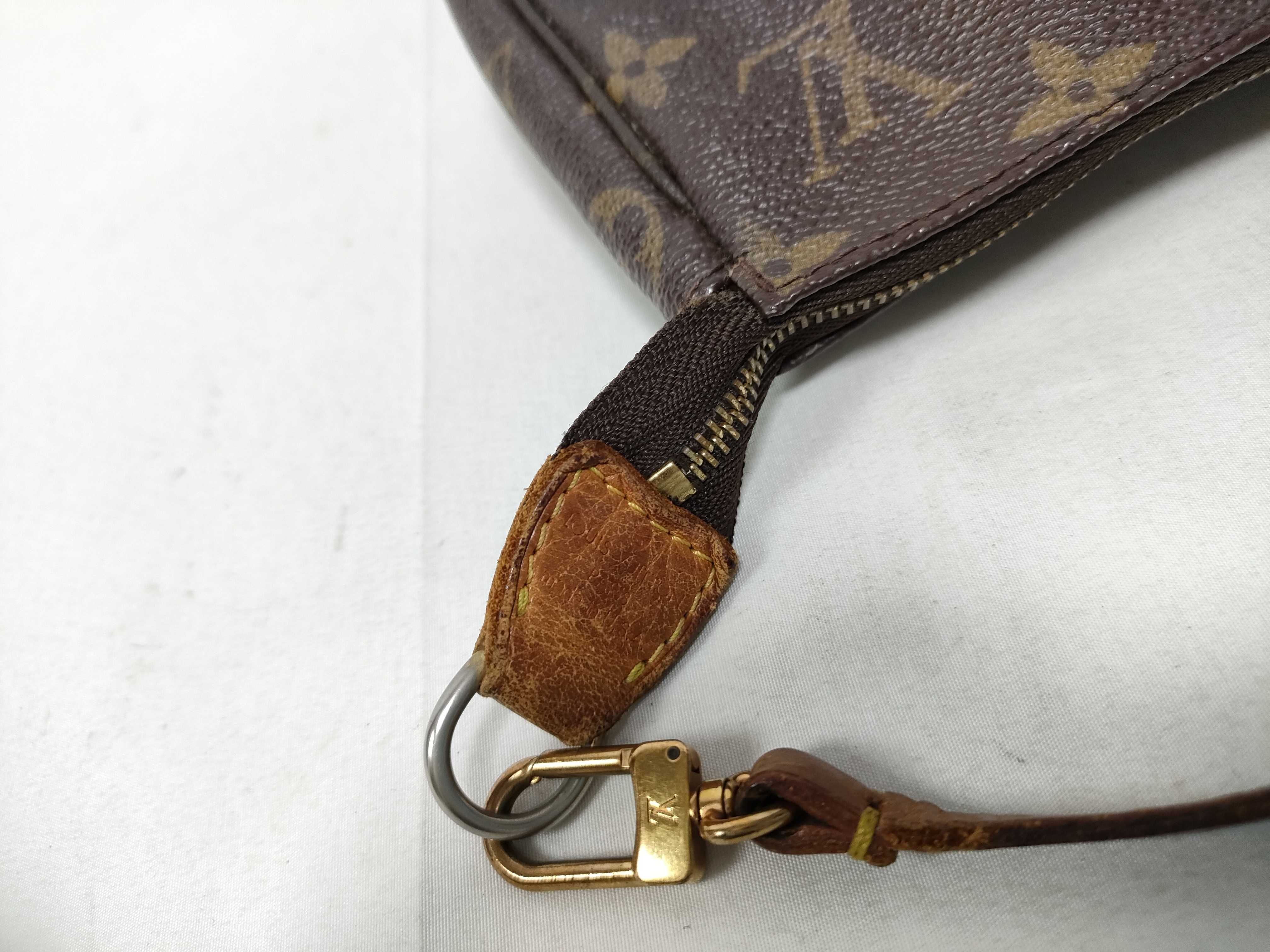 Monogram Louis Vuitton Monogram Pochette Accessoires Accessory Pouch Handbag M51980 Pouch — view 10