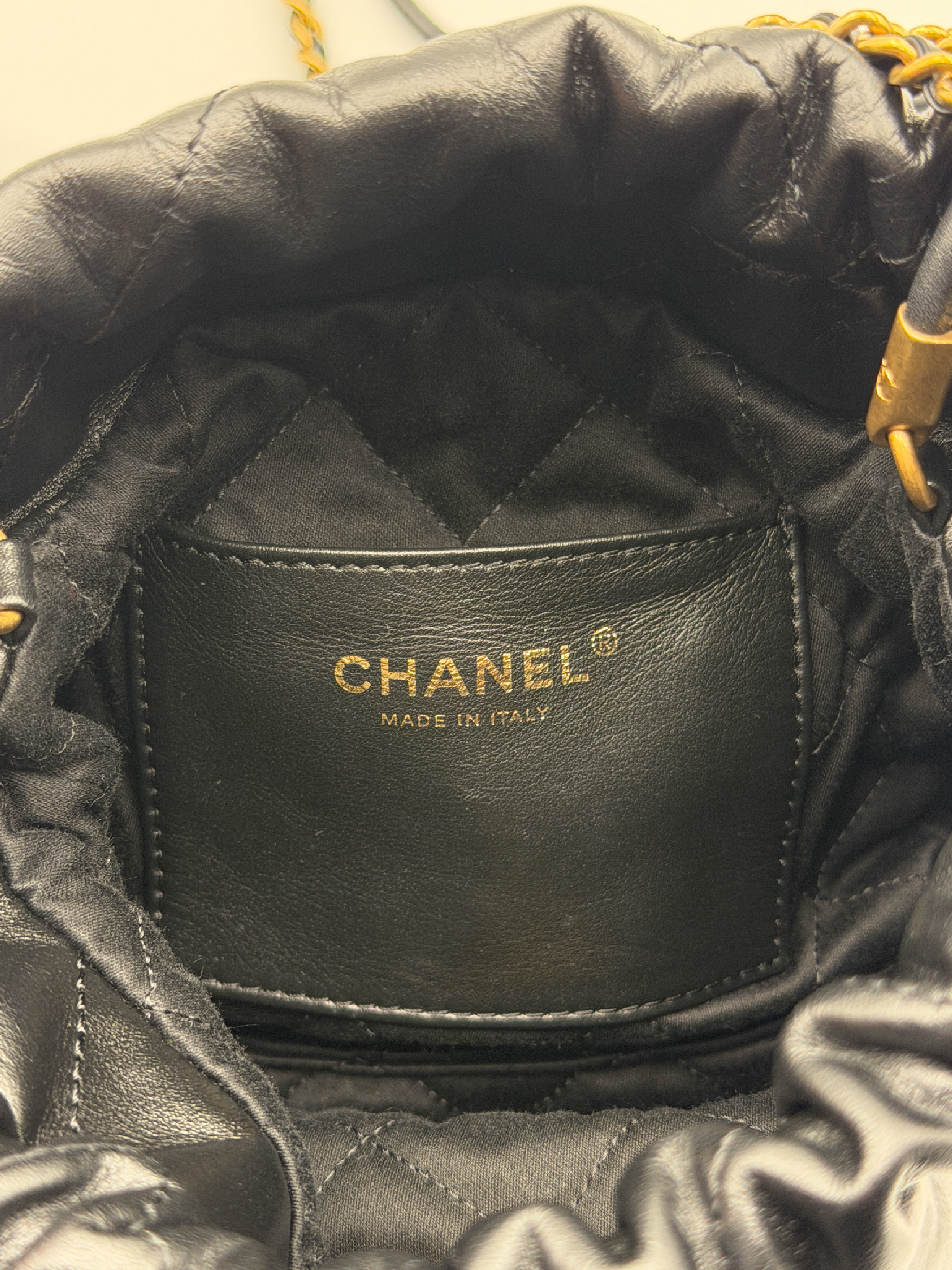 22 Mini Random Black Gold Hardware Shoulder Bag — view 11