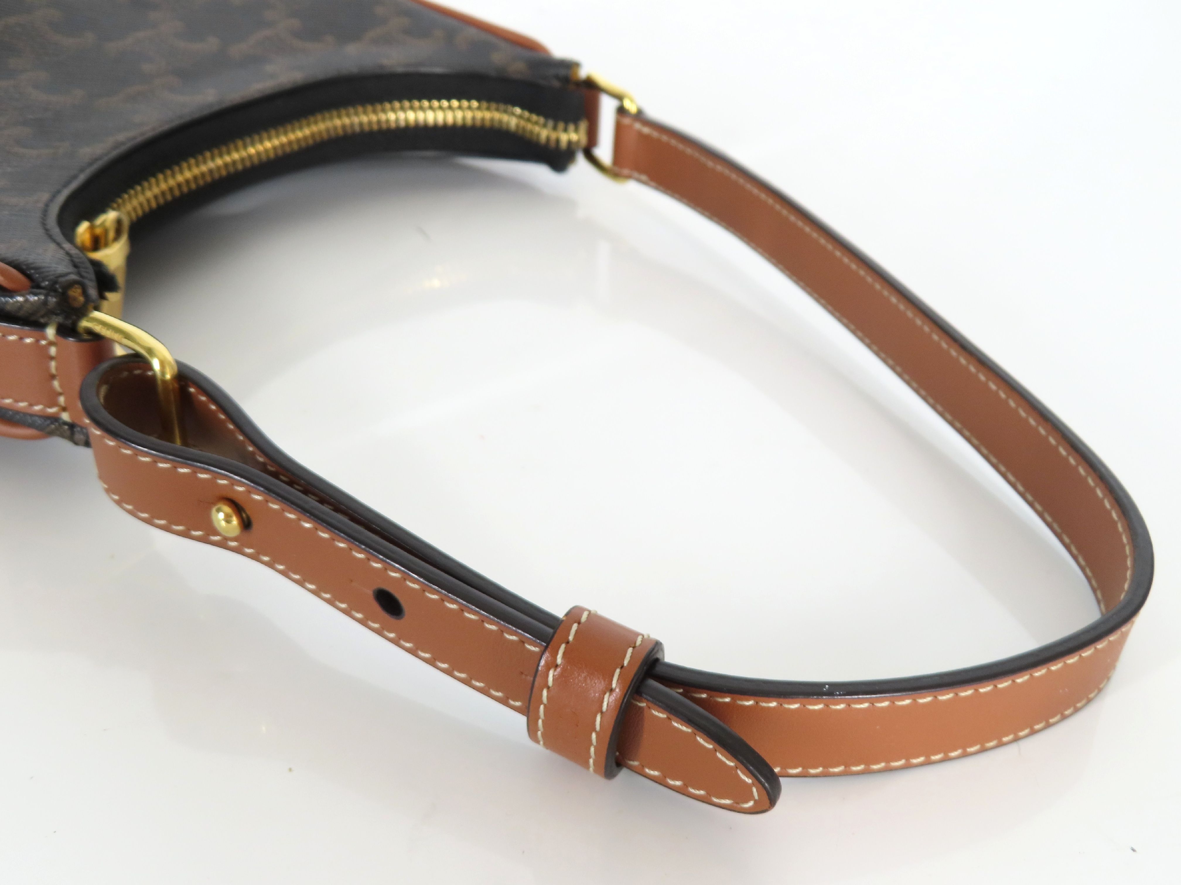 Triomphe Ava Handbag Shoulder Bag — view 3