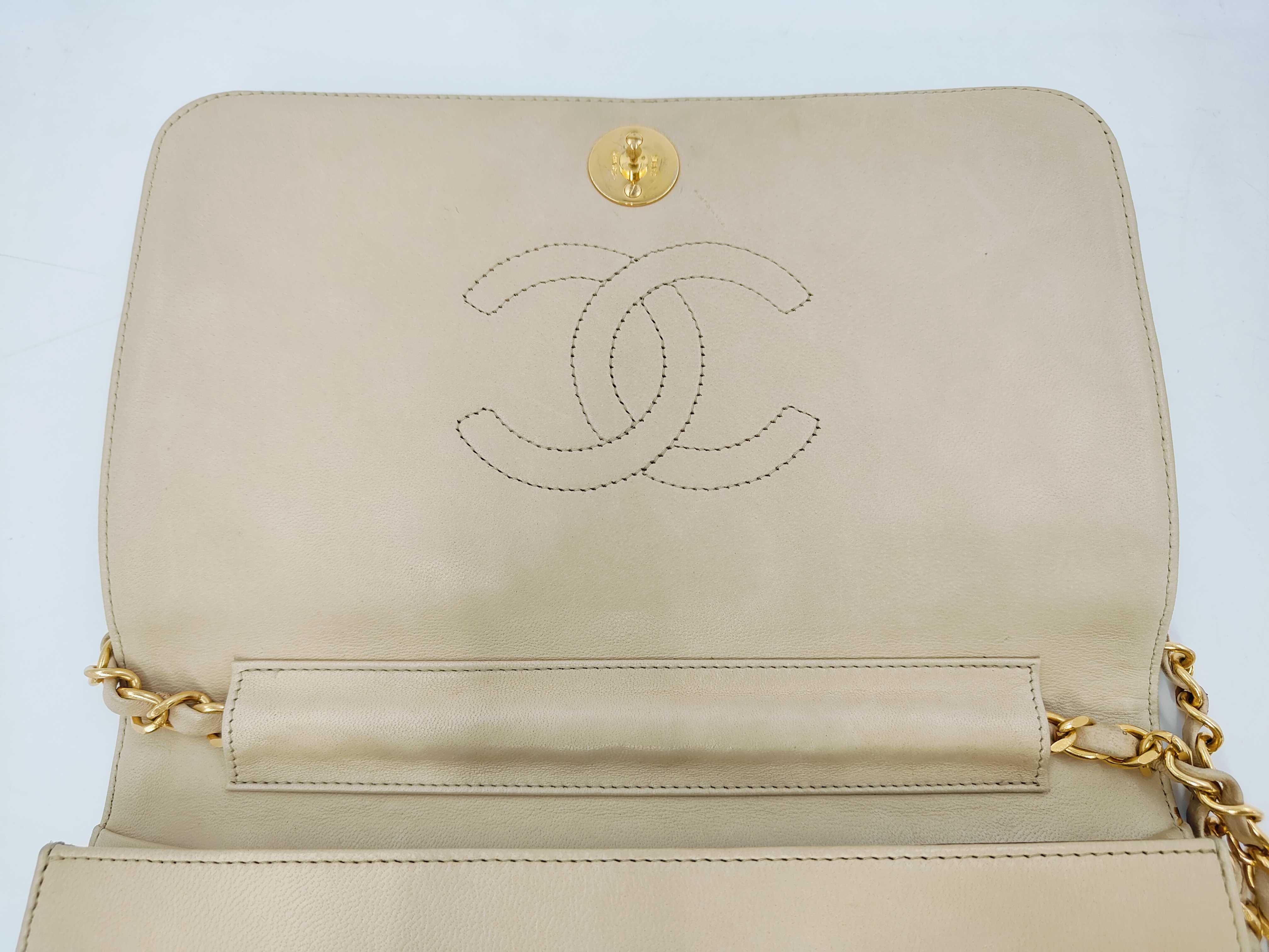 Matelassé Shoulder Bag, Beige — view 10