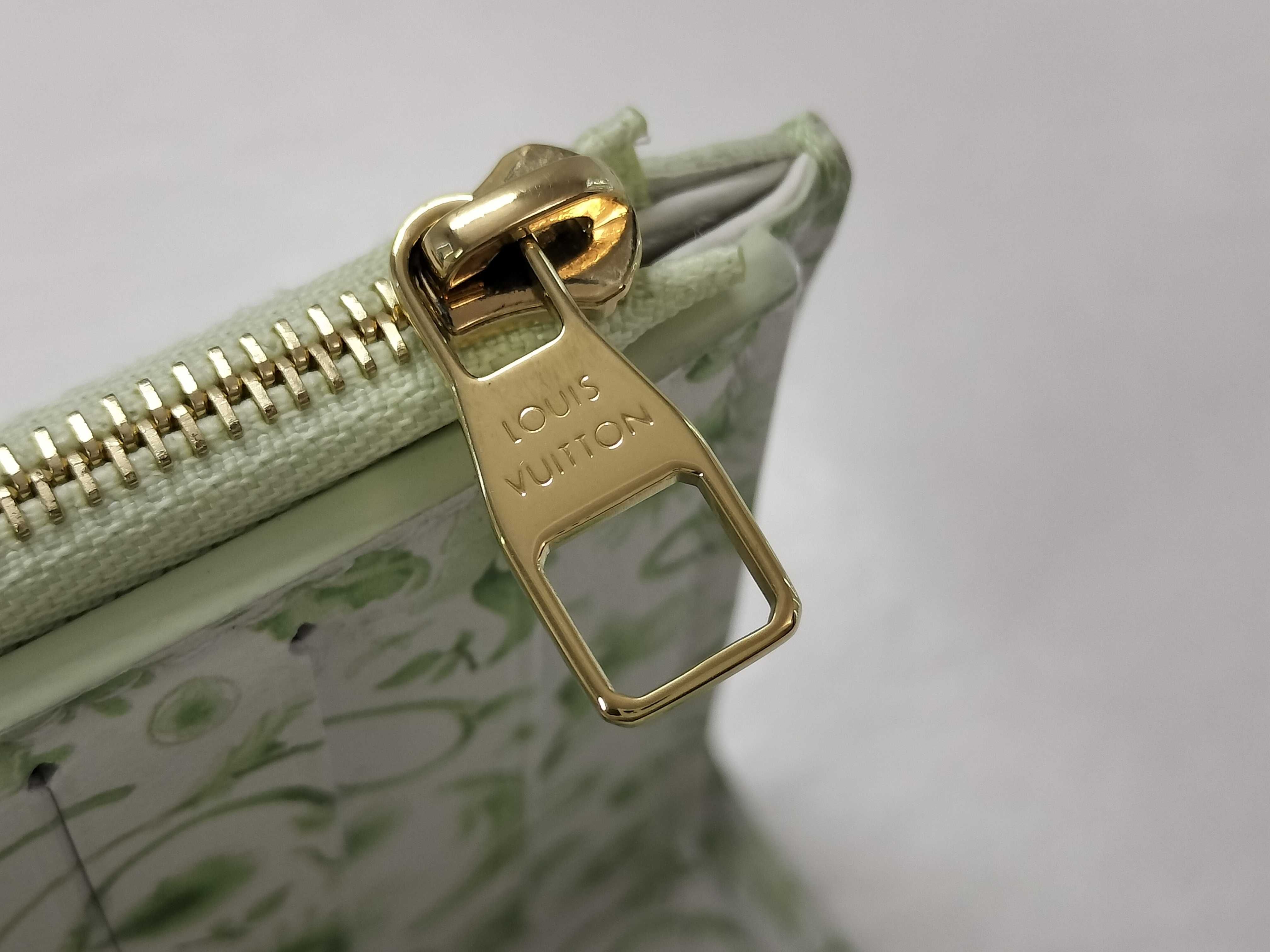 Vuitton Capucines Portefeuille Taurillon Wallet — view 9