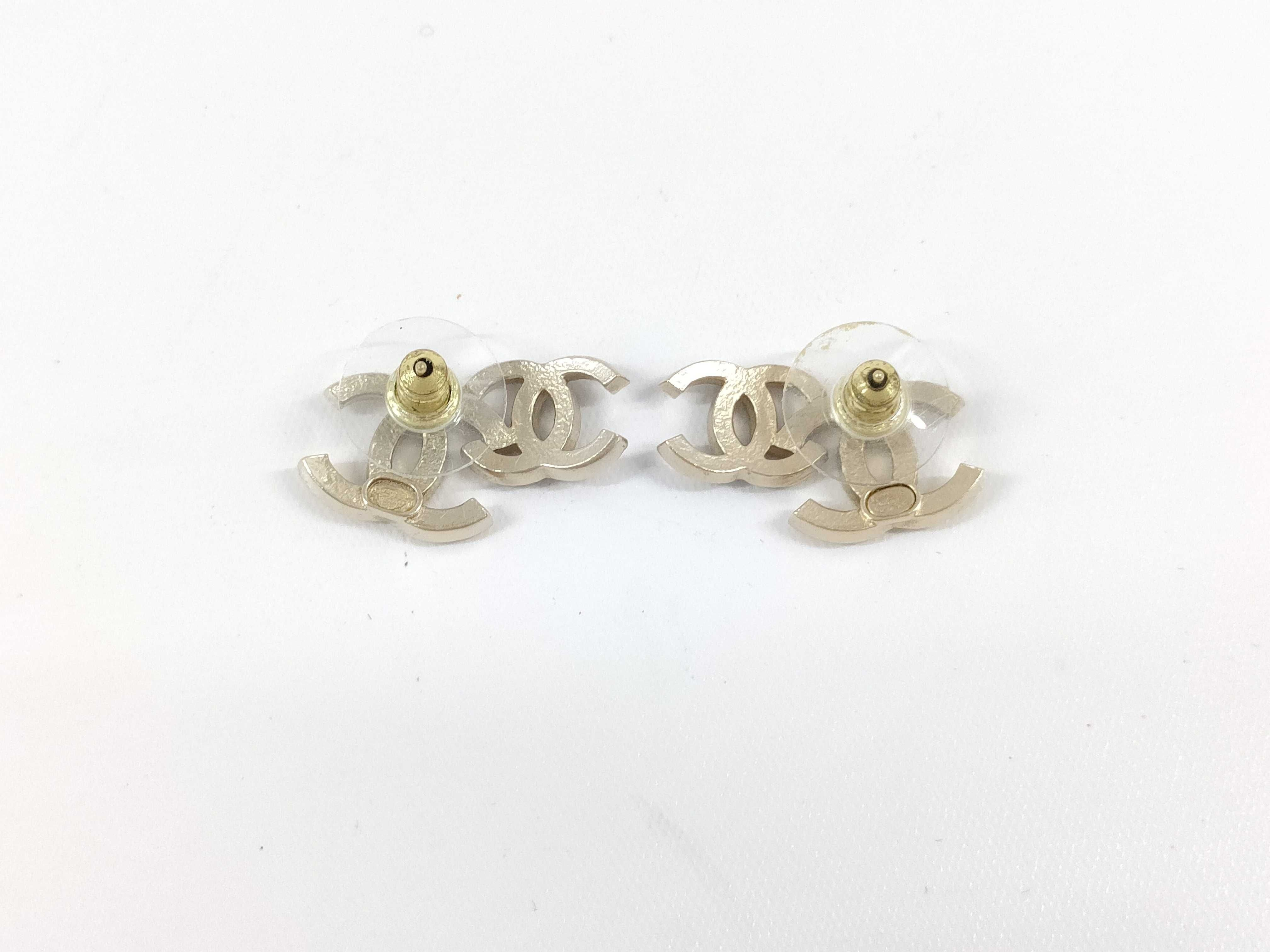 earrings — view 2