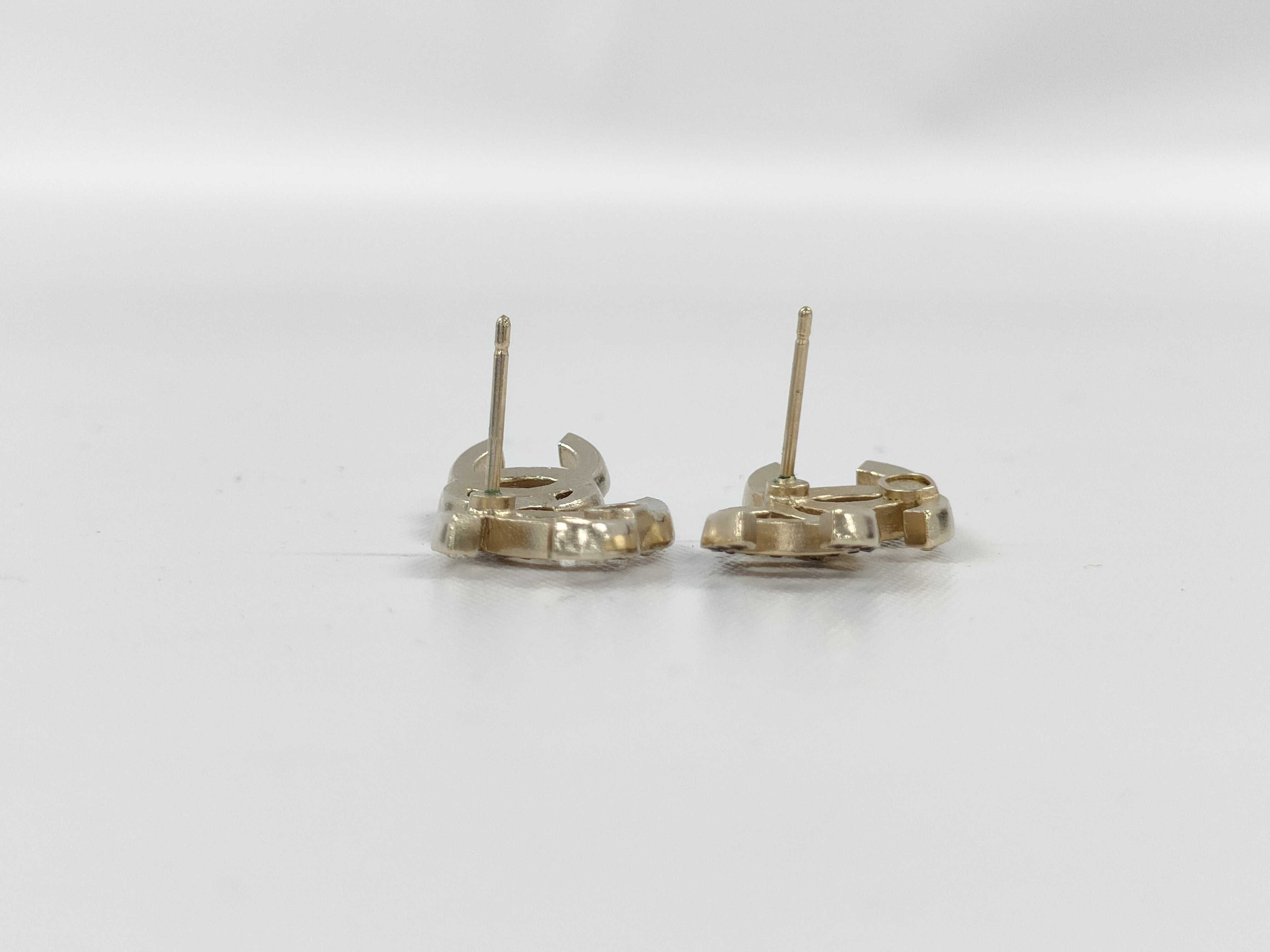 earrings — view 4