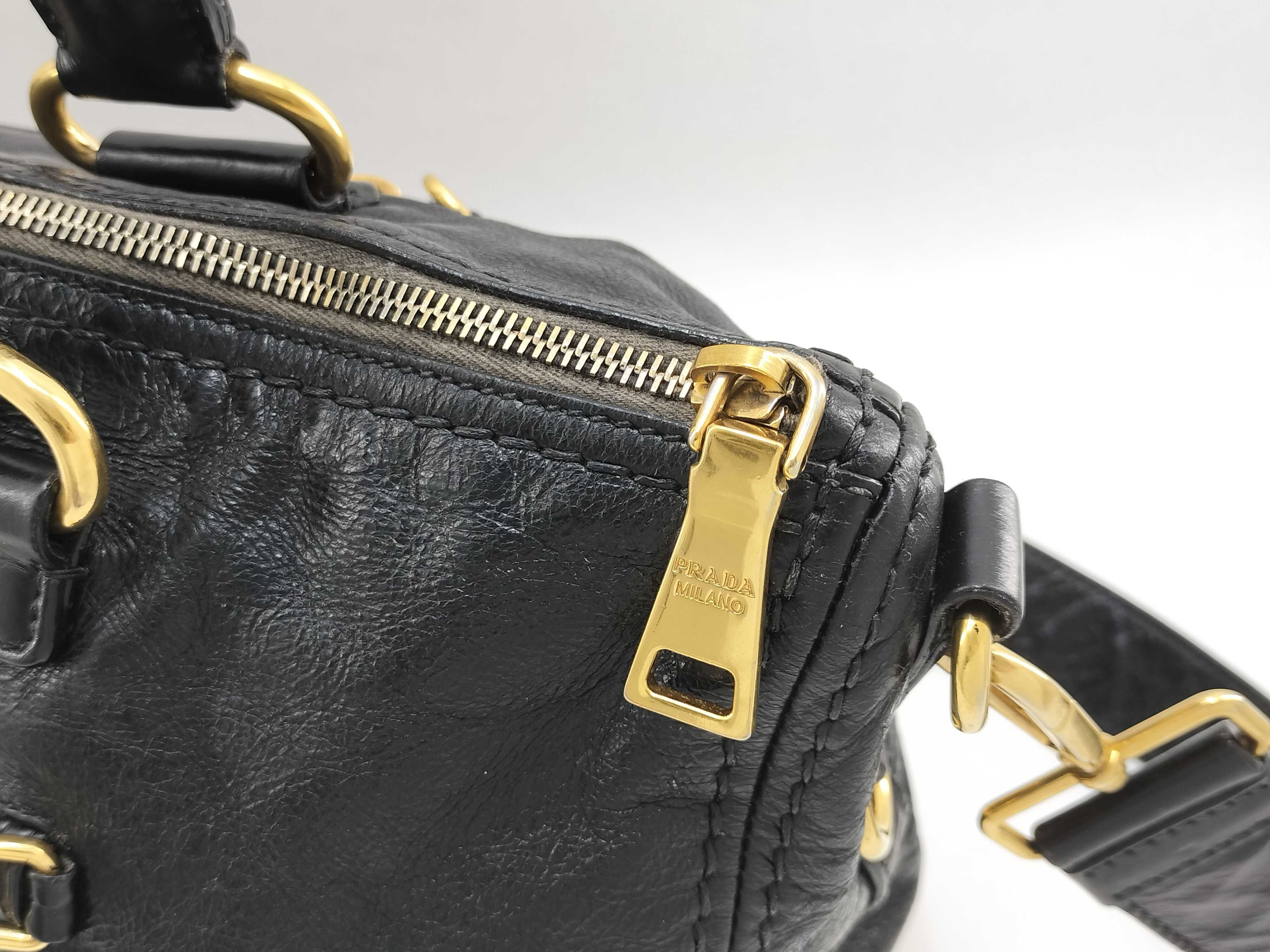 2-way handbag, leather, triangular plate handbag — view 4