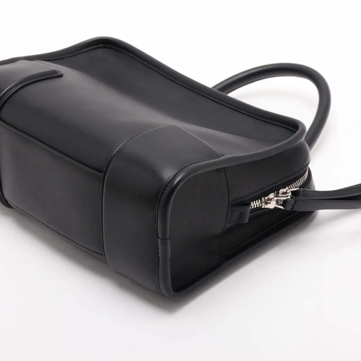 Amazona 180 Small Leather 2-Way Handbag, Black — view 3