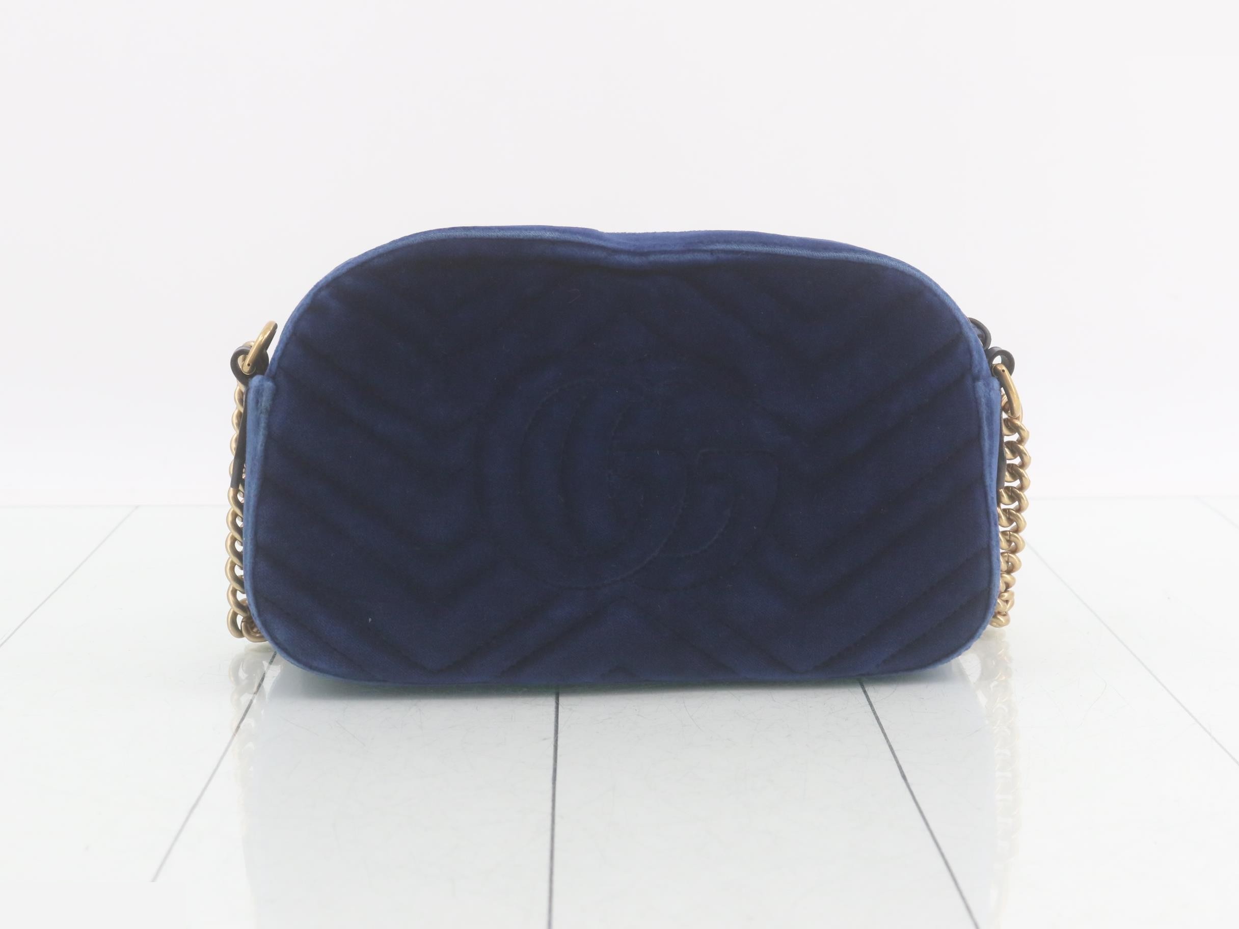 GG Marmont Velvet Shoulder Bag — view 2