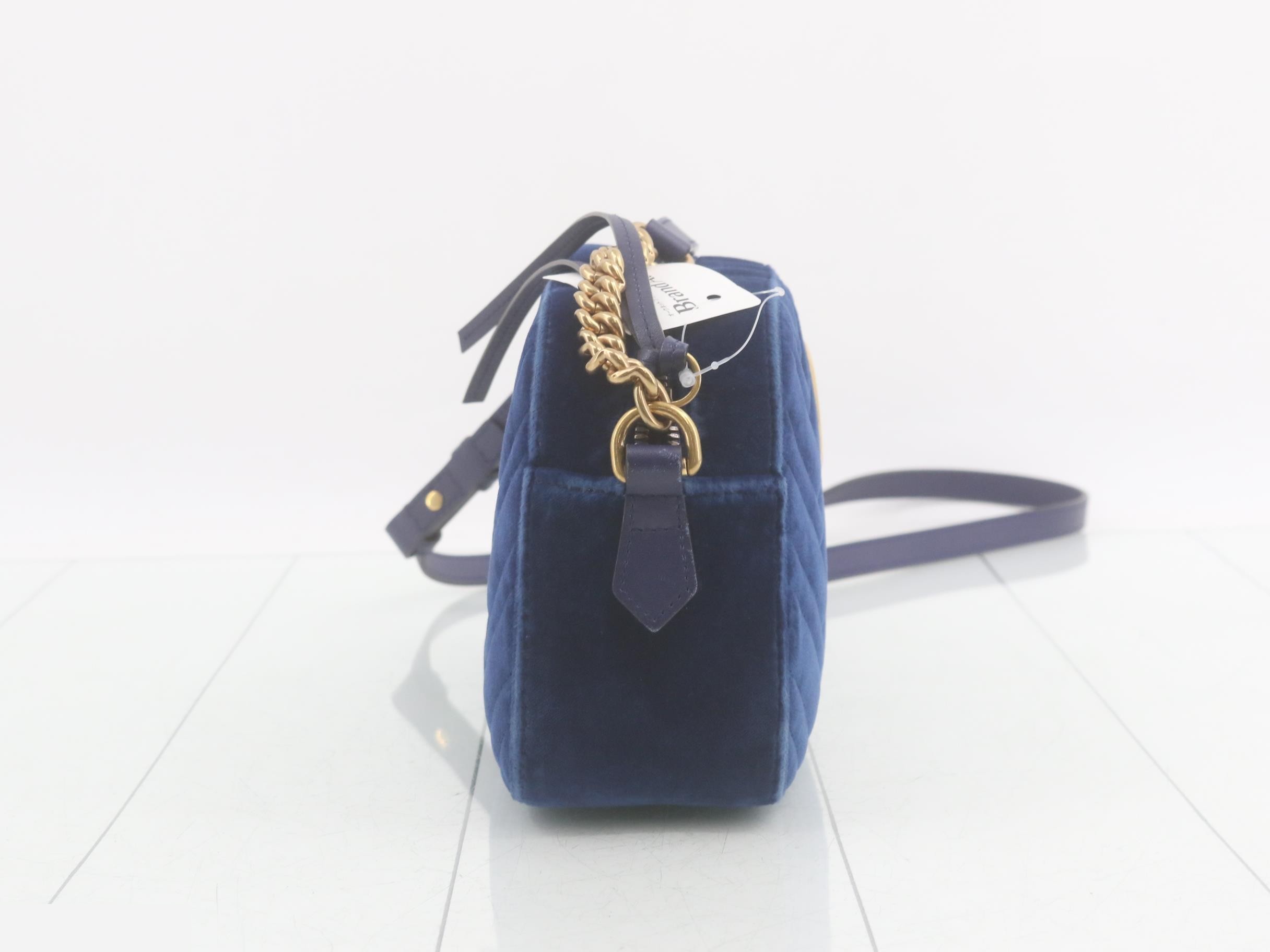 GG Marmont Velvet Shoulder Bag — view 4