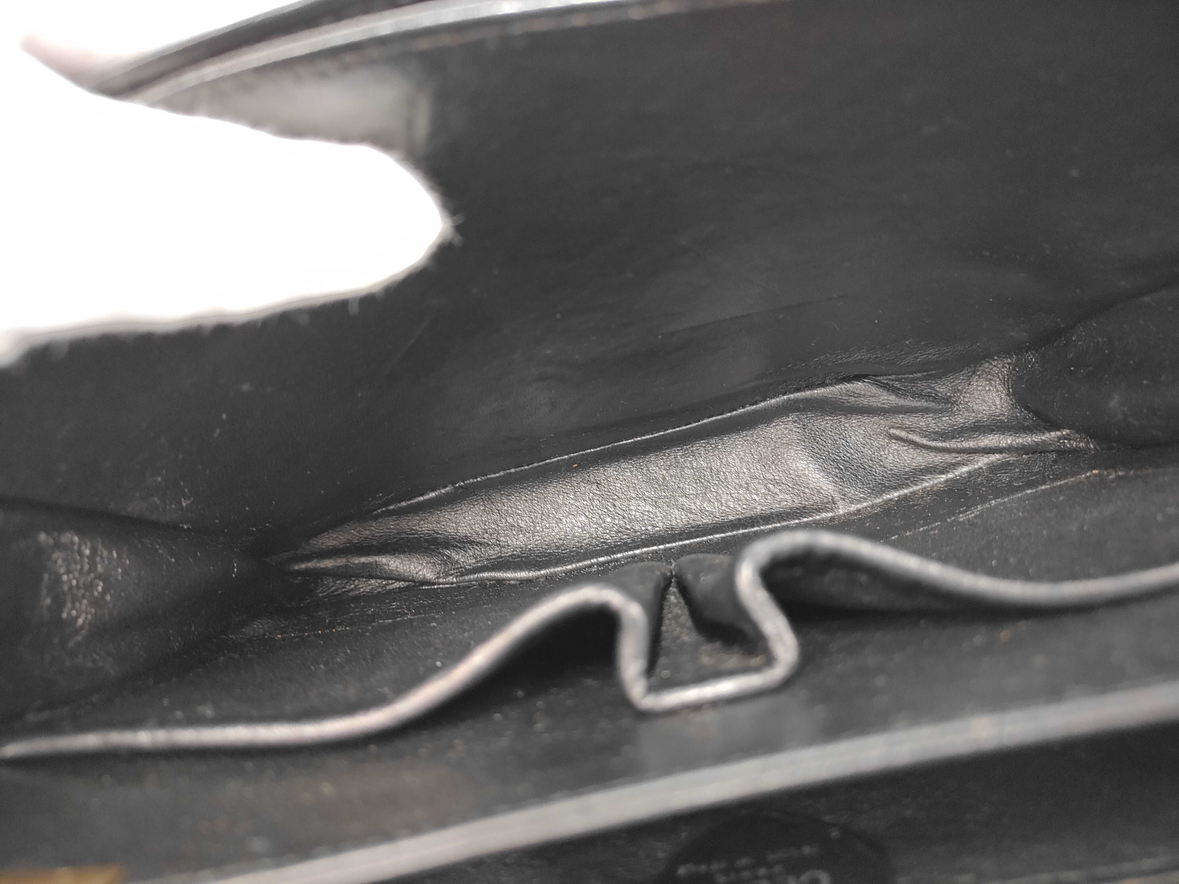 Black Leather Vintage "Carriage Hardware" Shoulder Bag — view 9