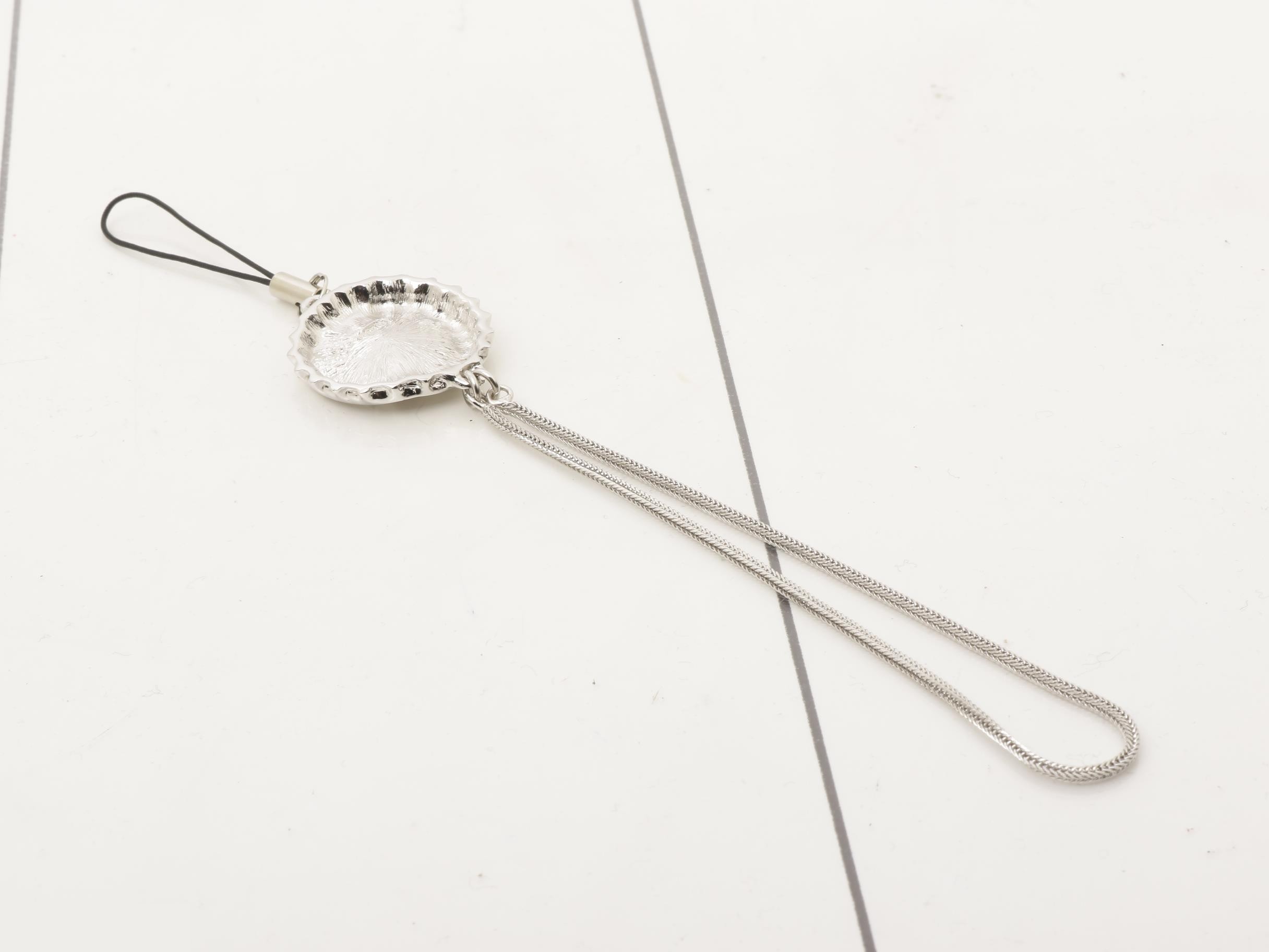 Other items: Small accessories, phone straps, keychains — view 2