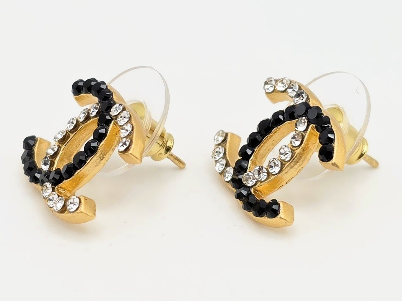 earrings — view 3