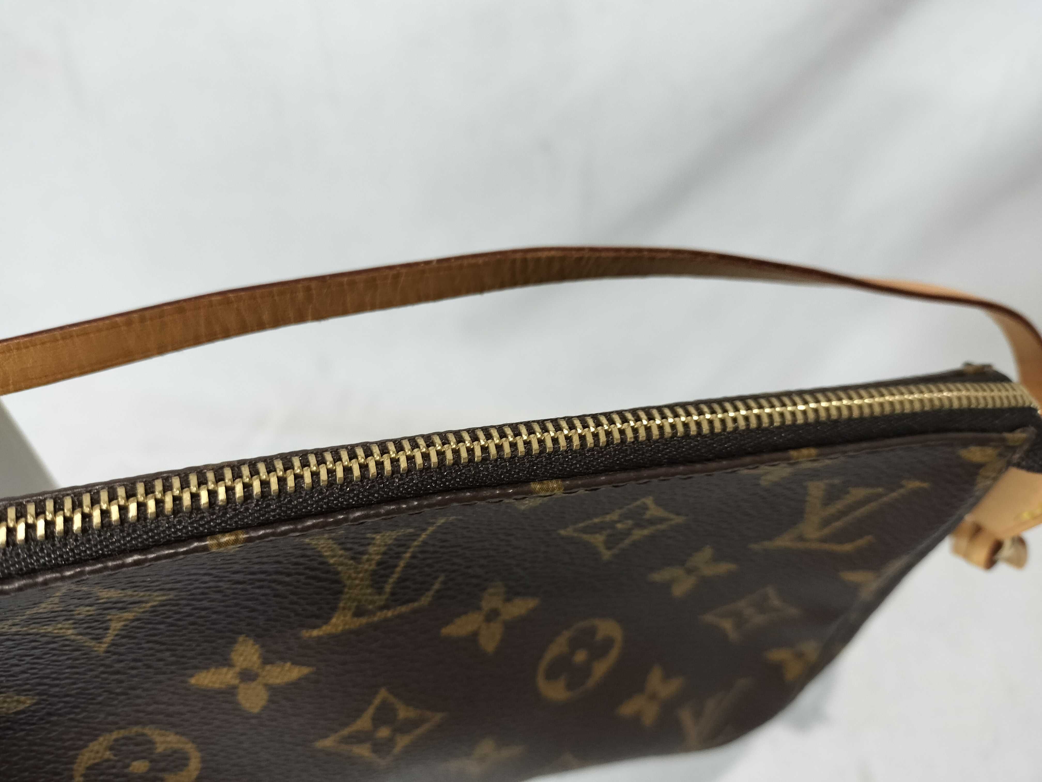 Monogram M40712 Pochette Accessoires Handbag — view 8