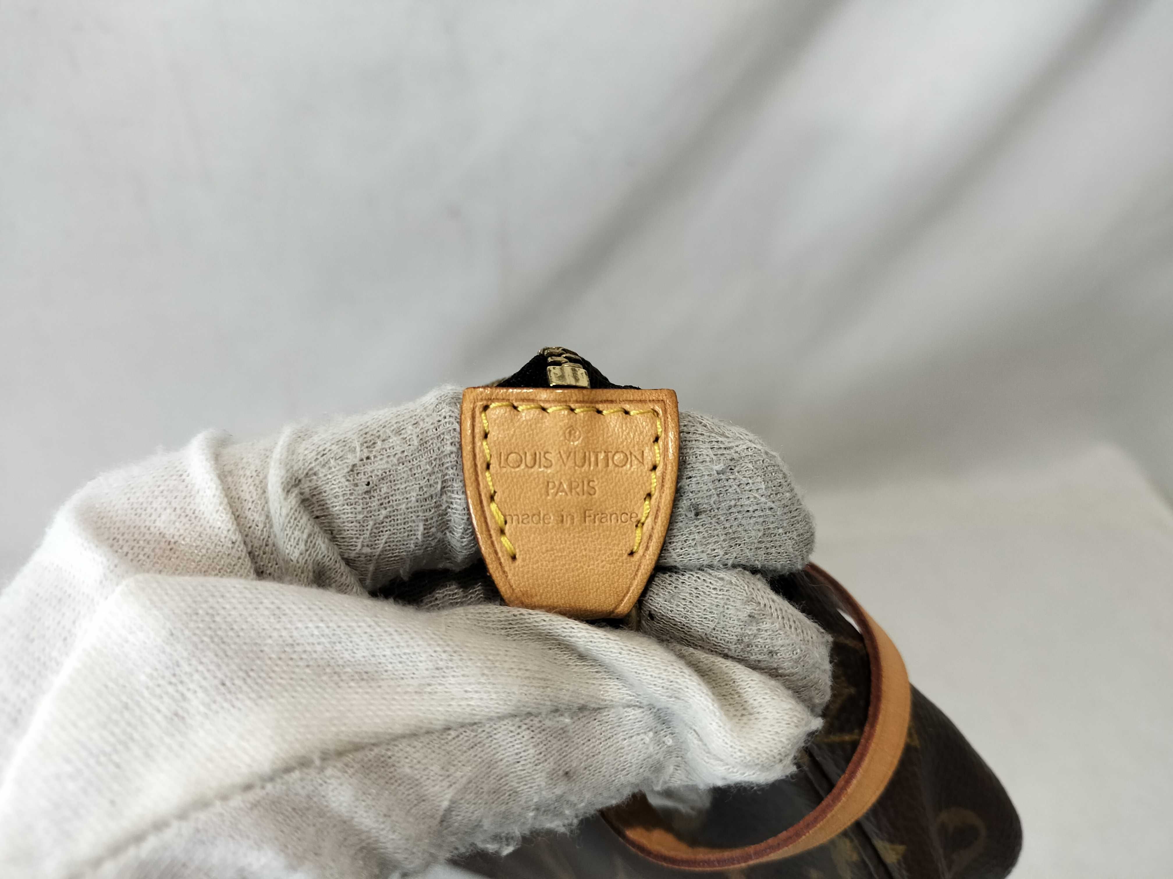 Monogram M40712 Pochette Accessoires Handbag — view 9