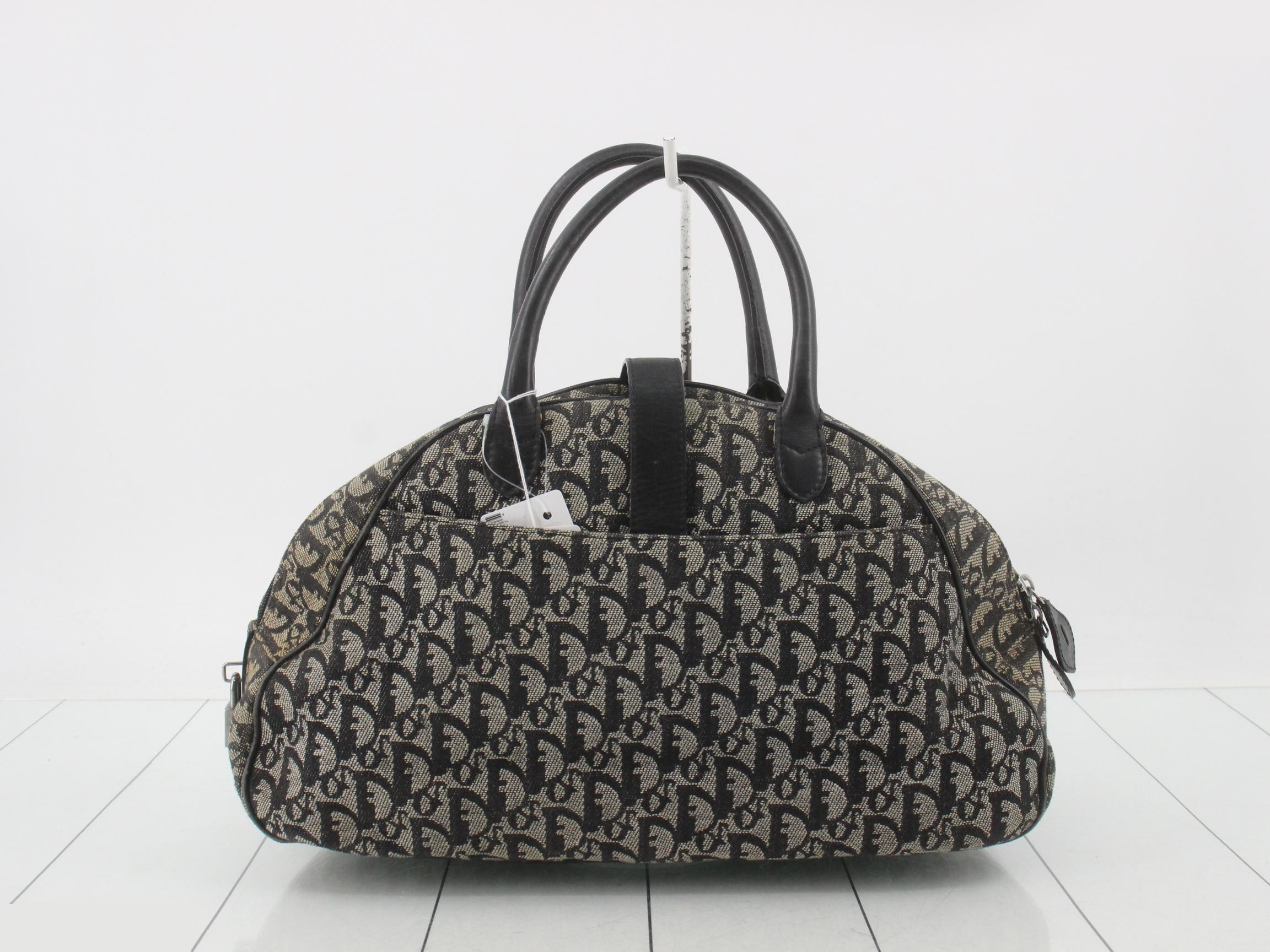 handbag — view 2