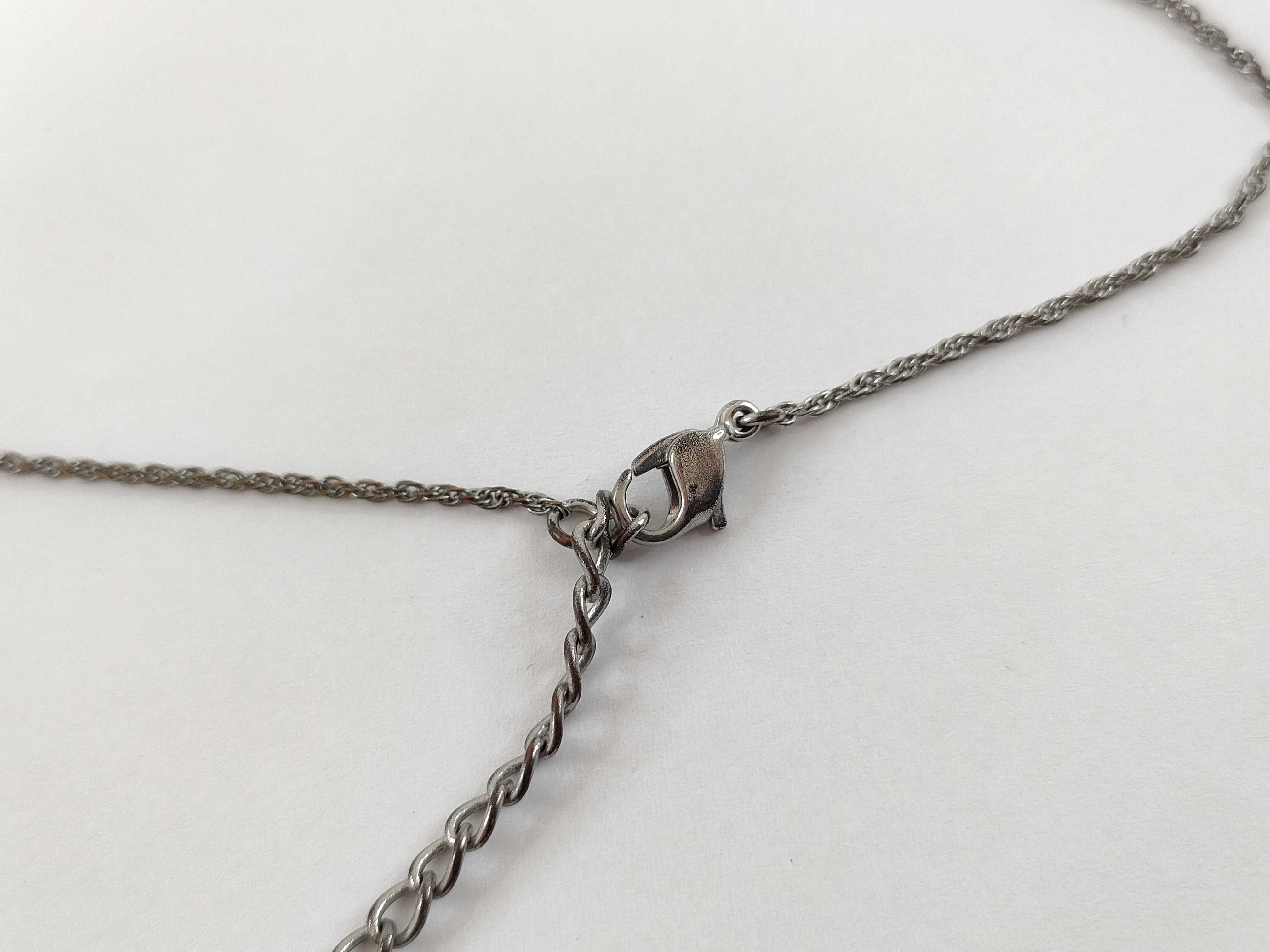 necklace — view 4