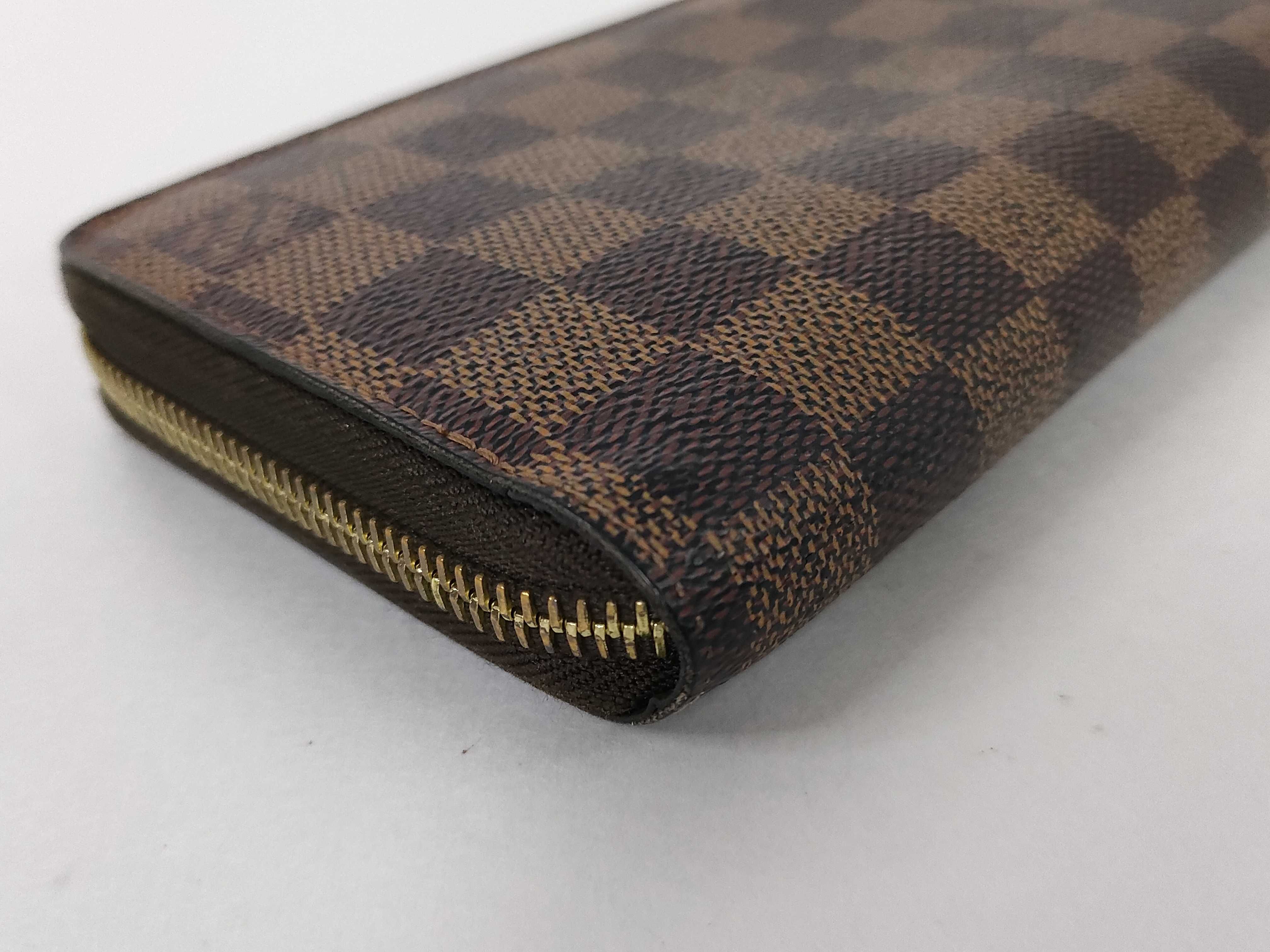 Damier Zippy Wallet — view 3
