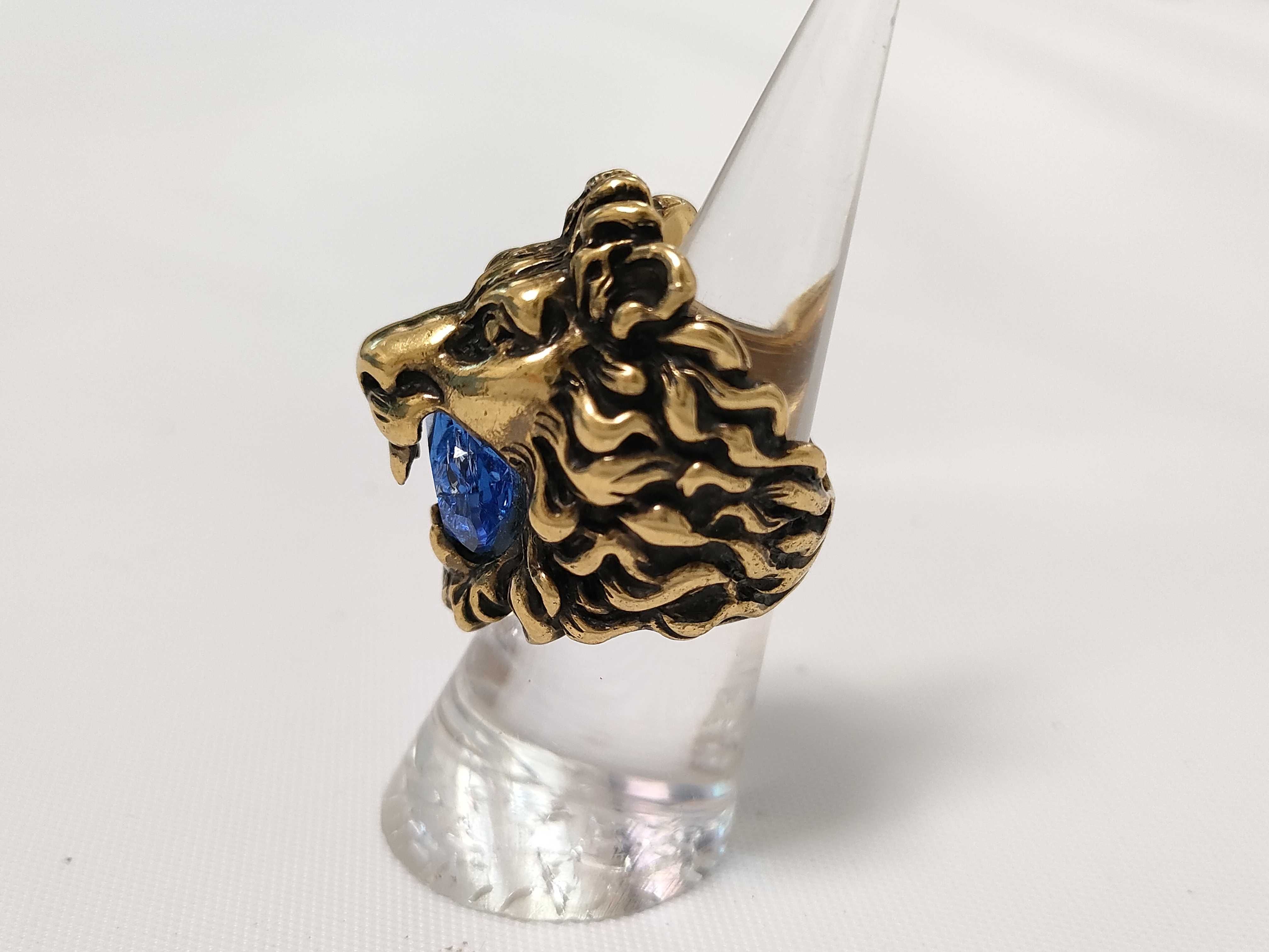 Ring / GP Ring — view 2
