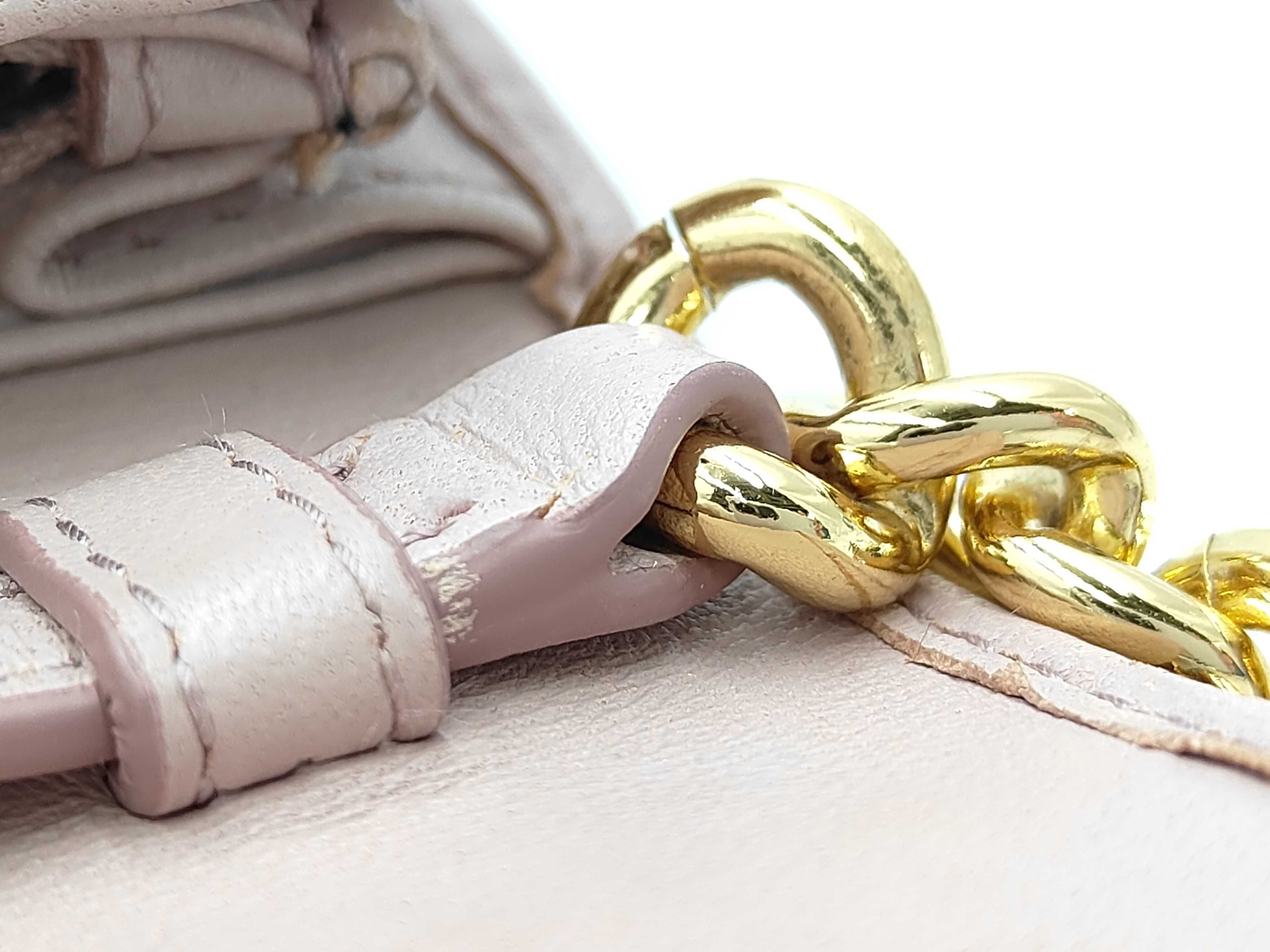 Matelassé Leather Chain Shoulder Bag Pouch Shoulder Bag — view 6