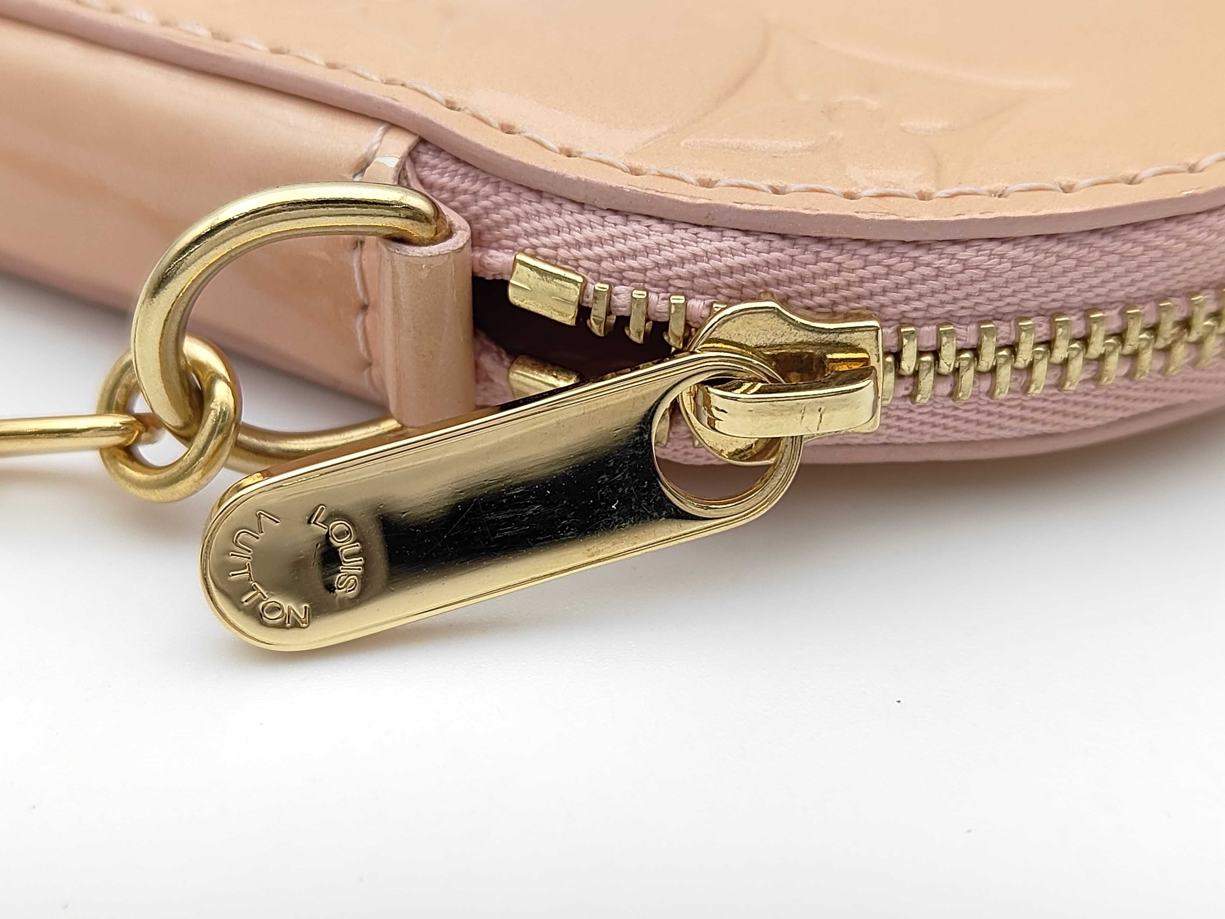 Monogram Vernis Portemonnaie Coeur Coin Case — view 3