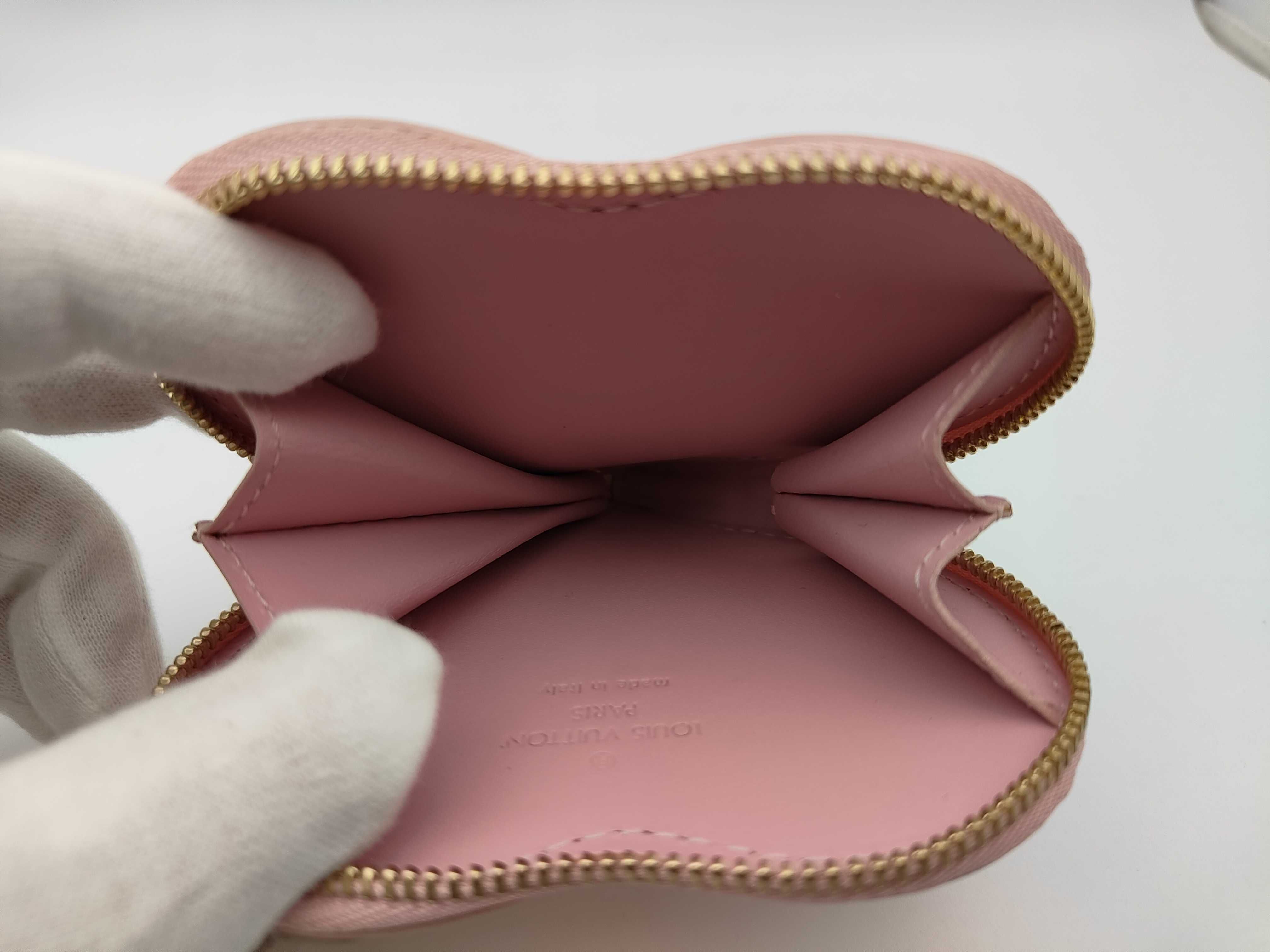 Monogram Vernis Portemonnaie Coeur Coin Case — view 5