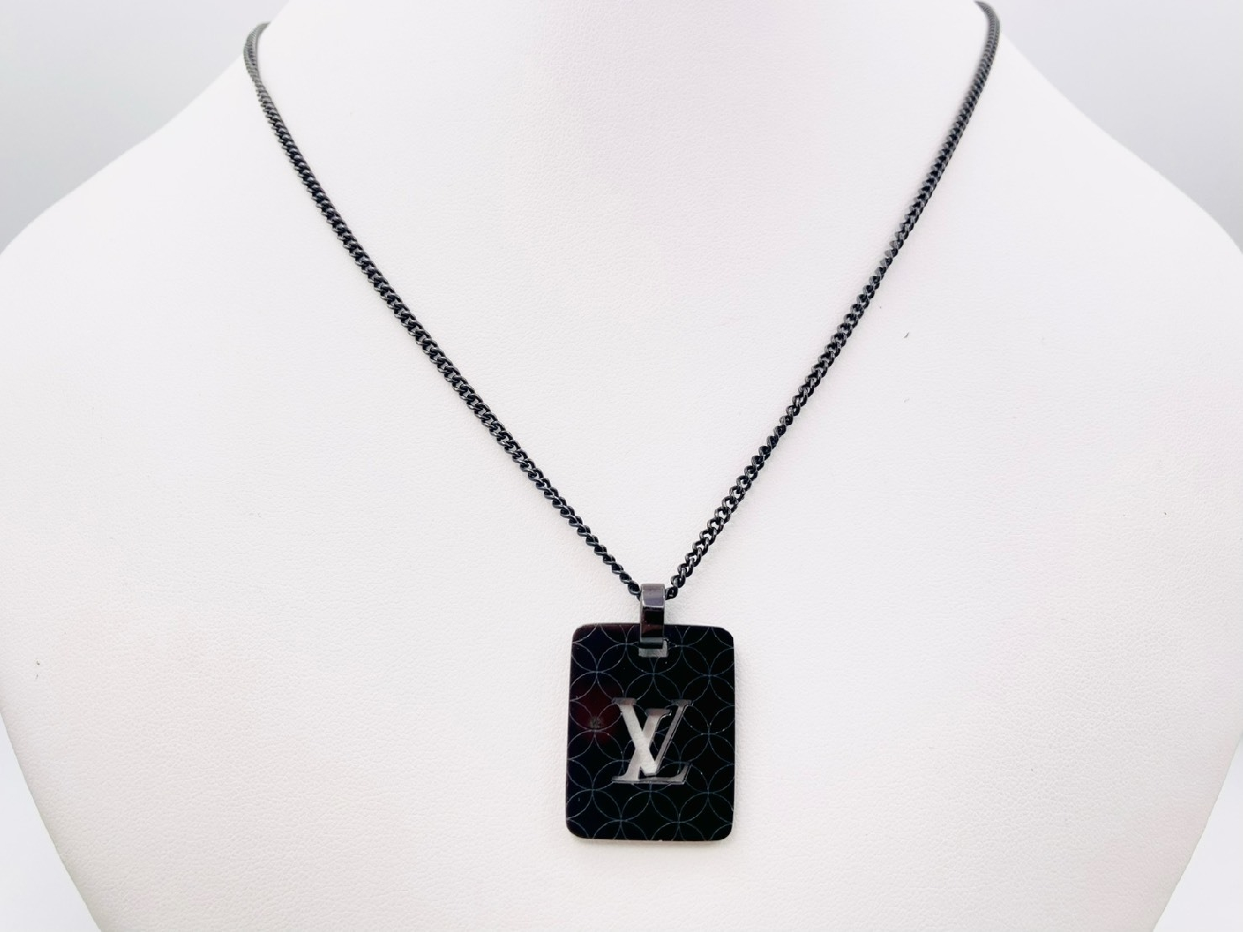 M66113 Pendant Champs-Élysées PM Necklace Black AN1009 Necklace — view 2