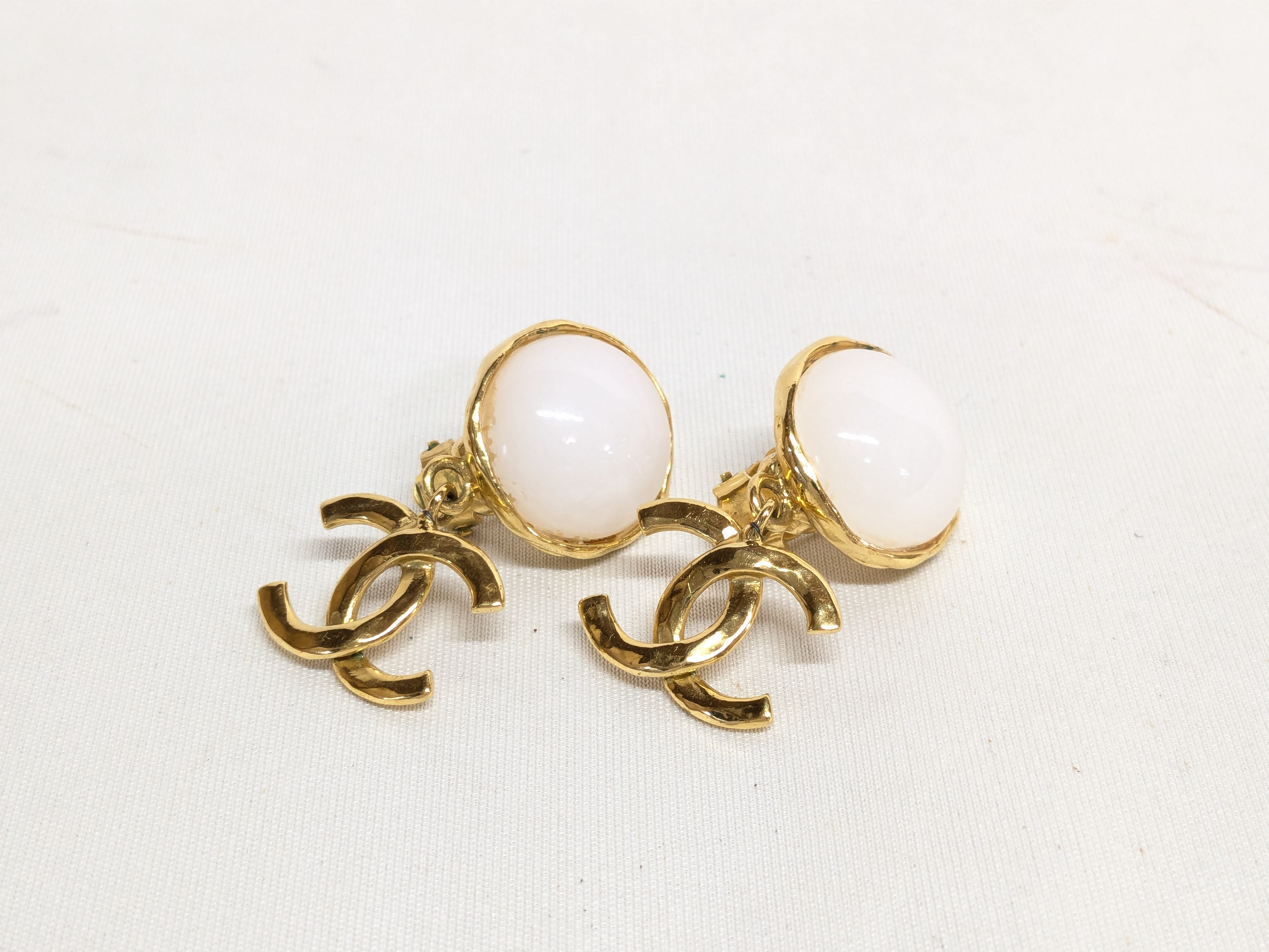 Coco Mark Pearl Earrings (One earring has a mark)