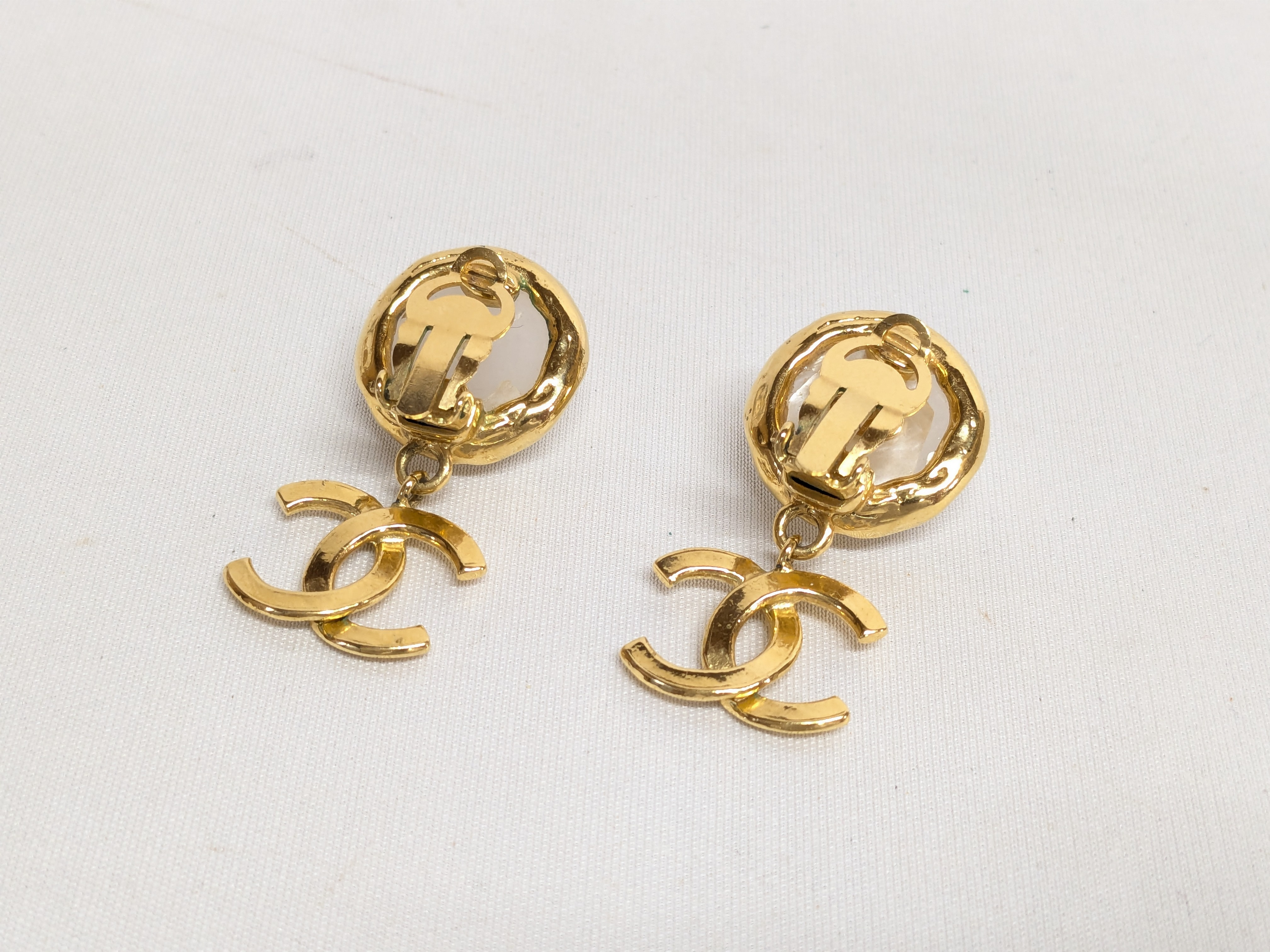 Coco Mark Pearl Earrings (One earring has a mark) — view 2