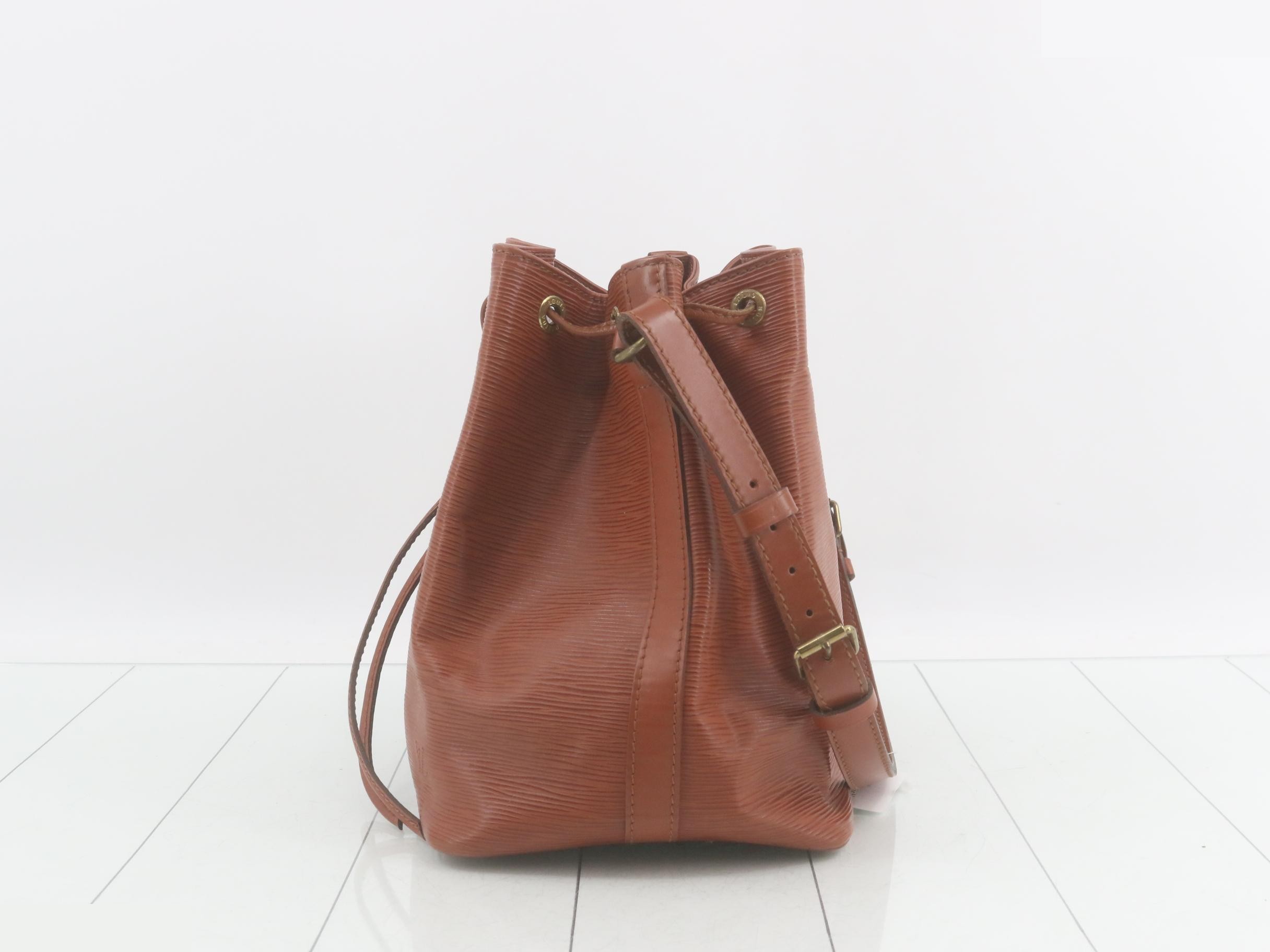Petit Noé Shoulder Bag — view 3