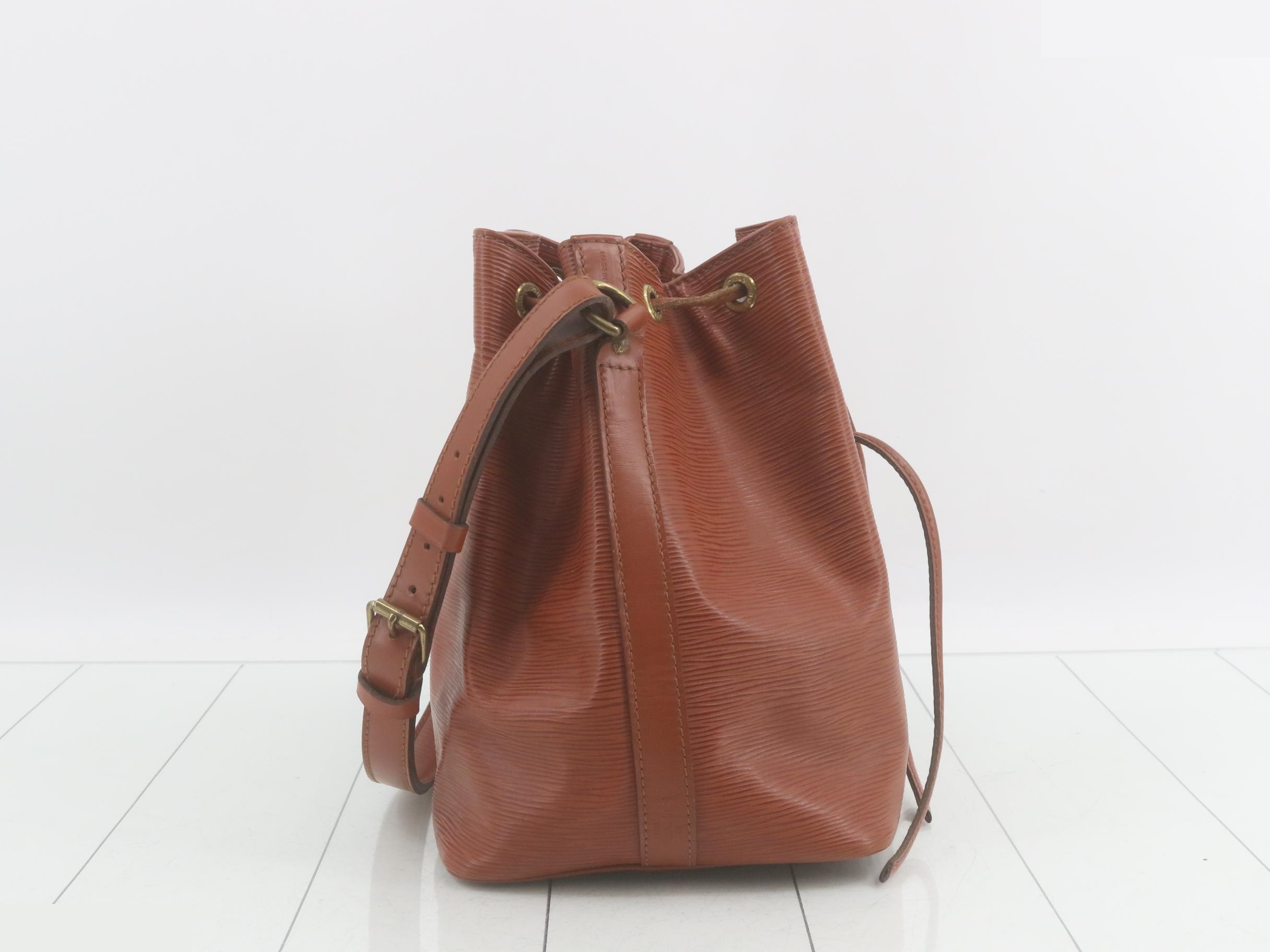 Petit Noé Shoulder Bag — view 4