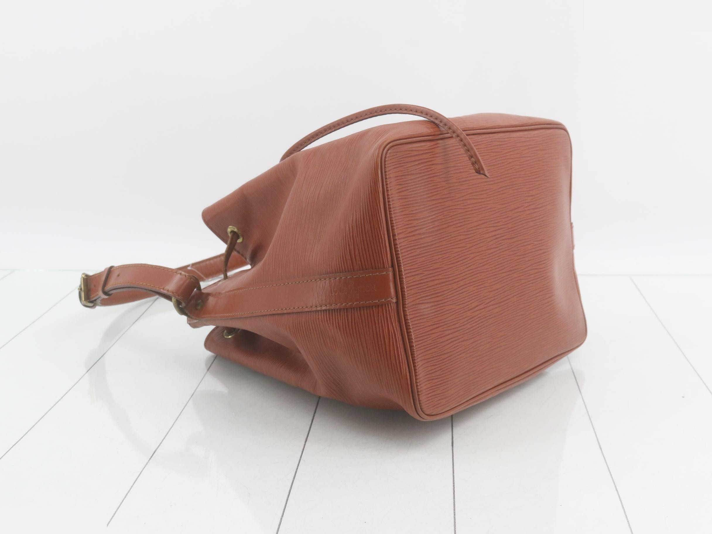 Petit Noé Shoulder Bag — view 5
