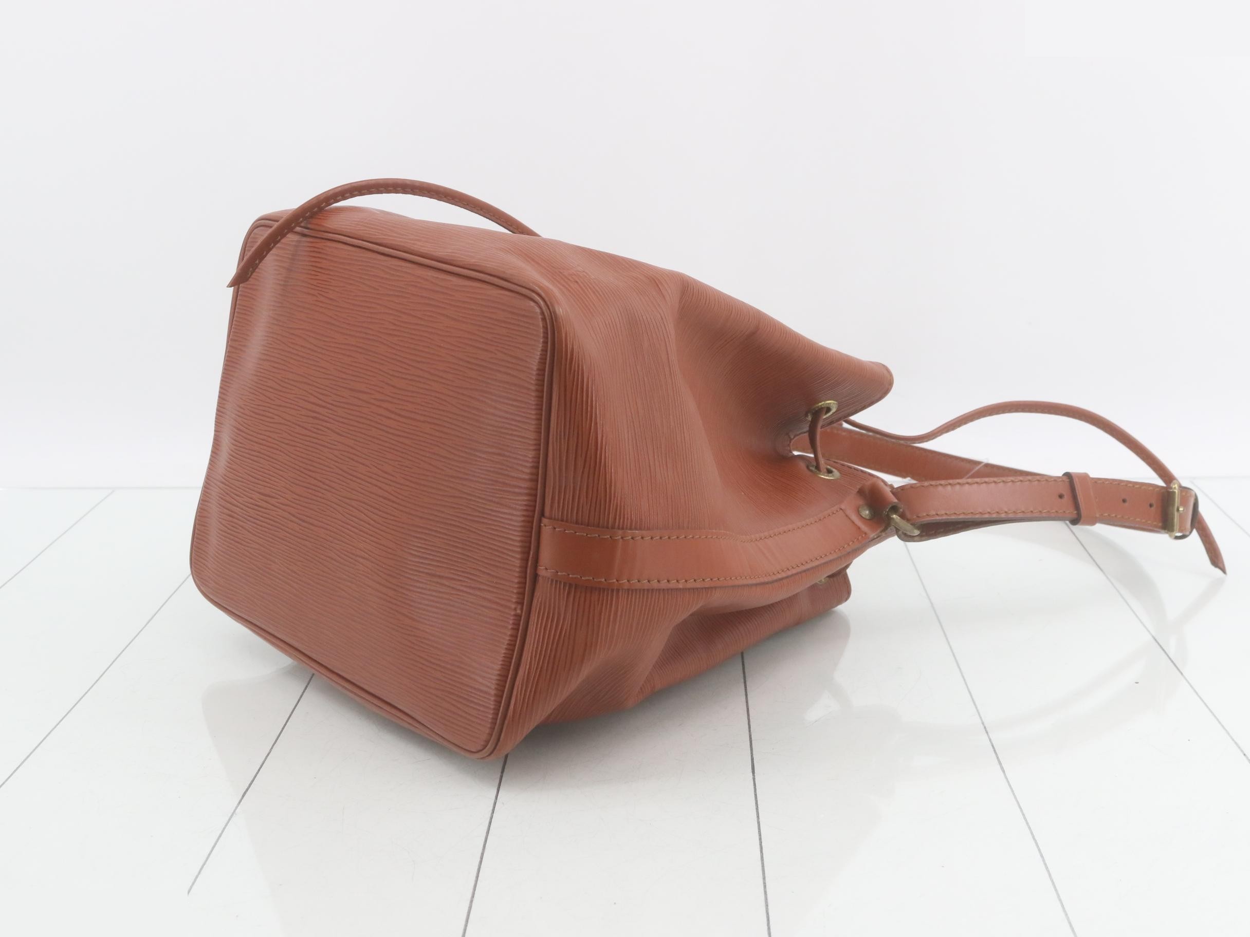 Petit Noé Shoulder Bag — view 6