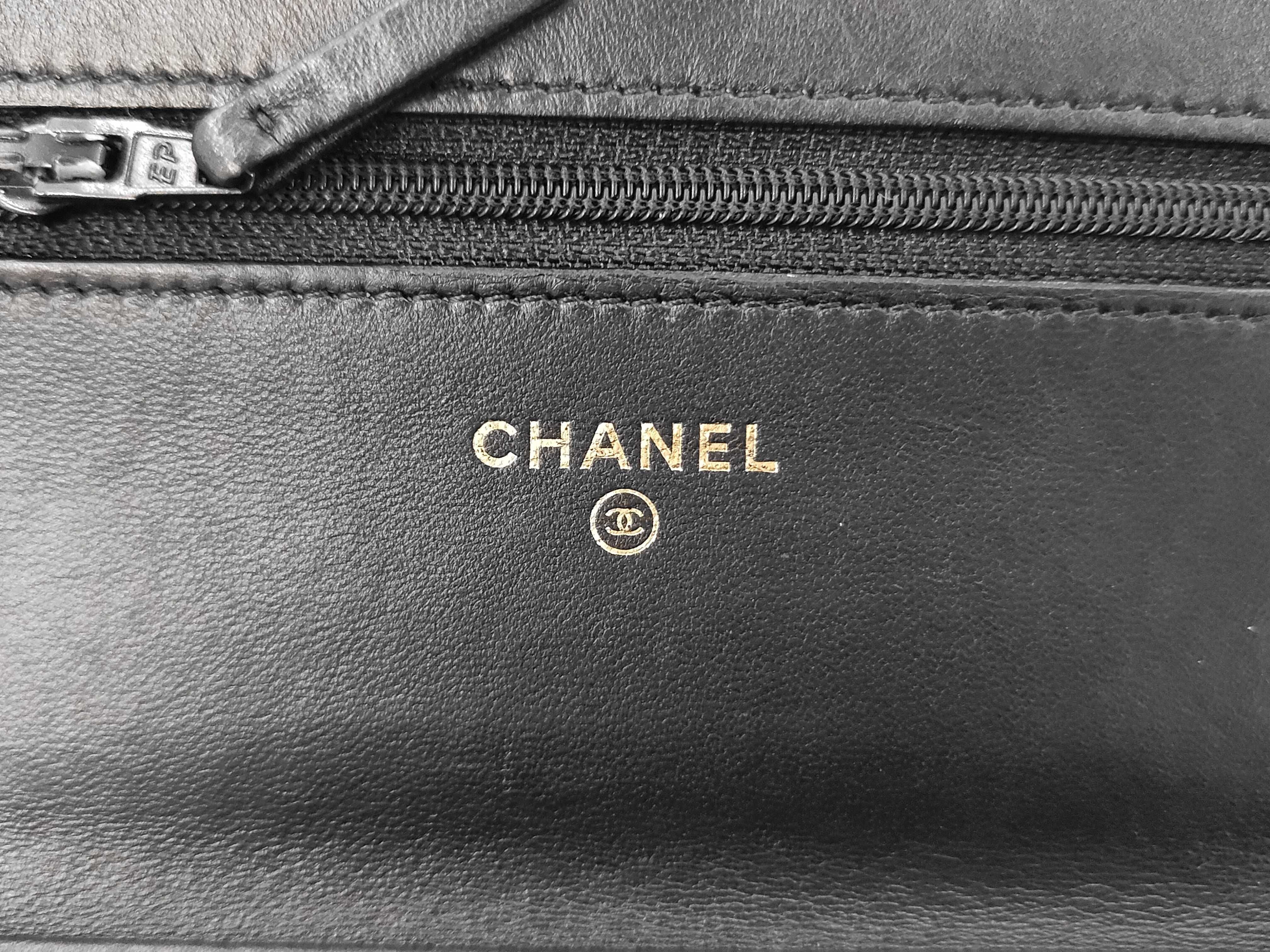 WOC Chain Shoulder Bag — view 11
