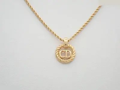 Other lines: Precious metals, necklaces, pendants, chain approximately 42cm
